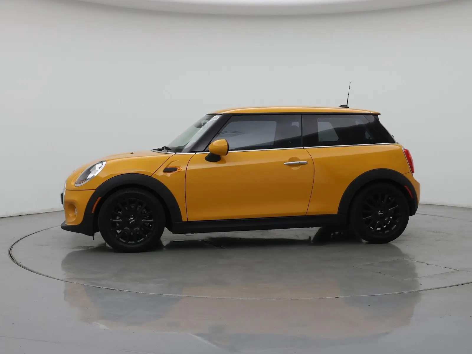 2015 MINI Cooper Base photo 4