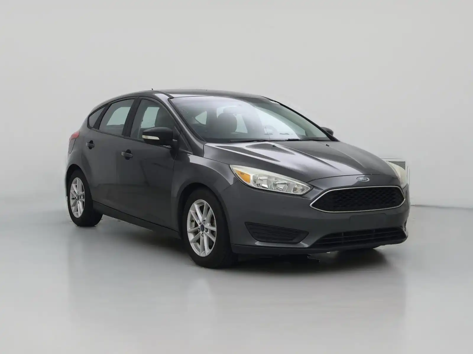2015 Ford Focus SE Hatchback 5-Door's photo