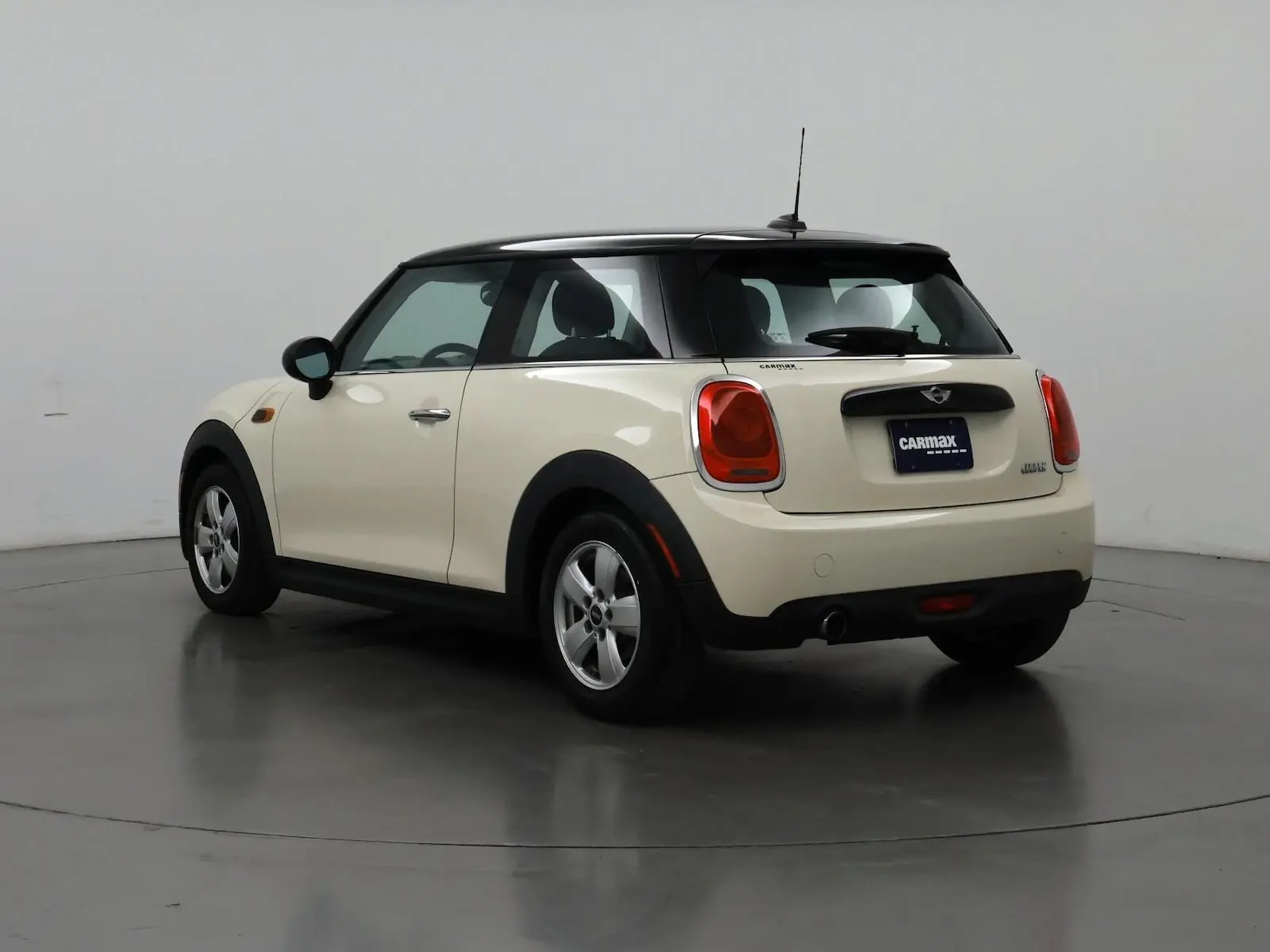2016 MINI Cooper Base photo 3