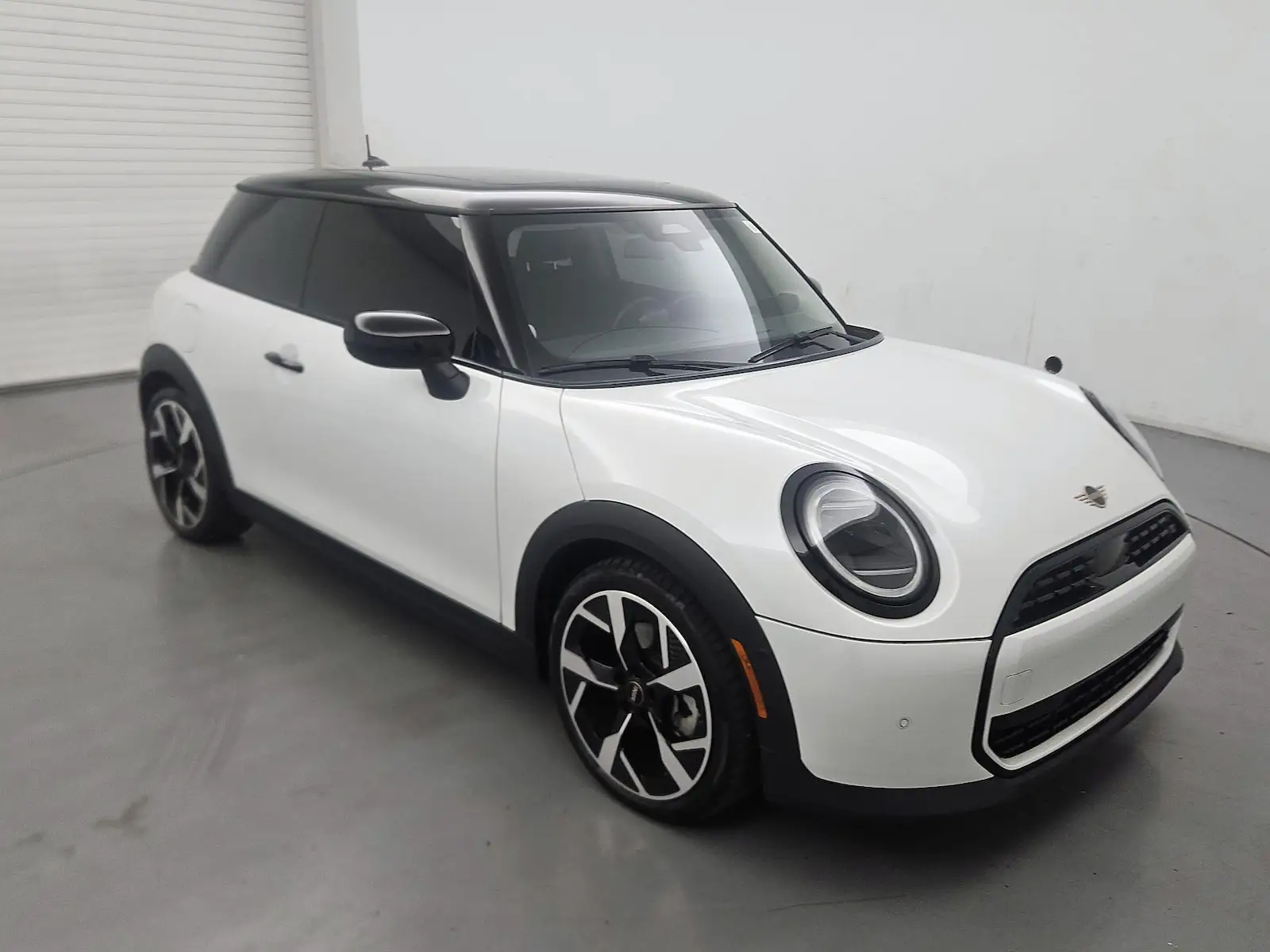 2025 MINI Hardtop Cooper photo 1