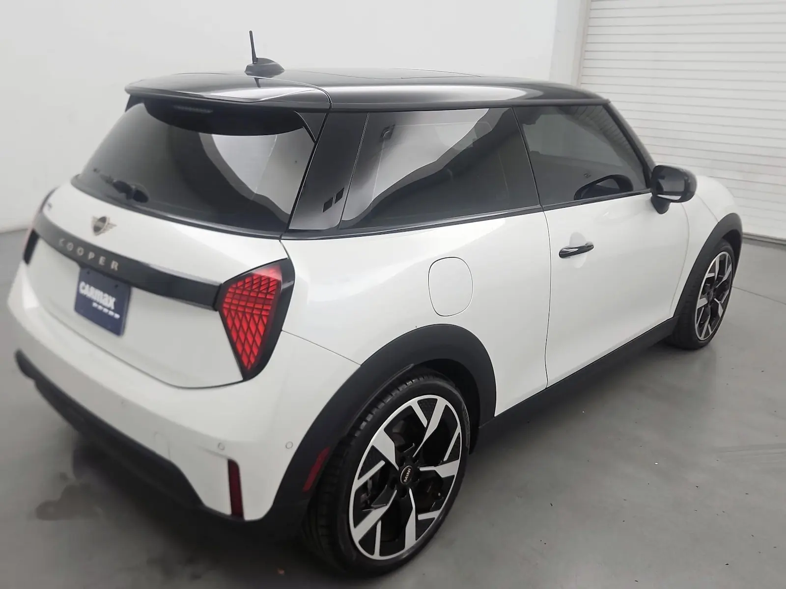 2025 MINI Hardtop Cooper photo 5