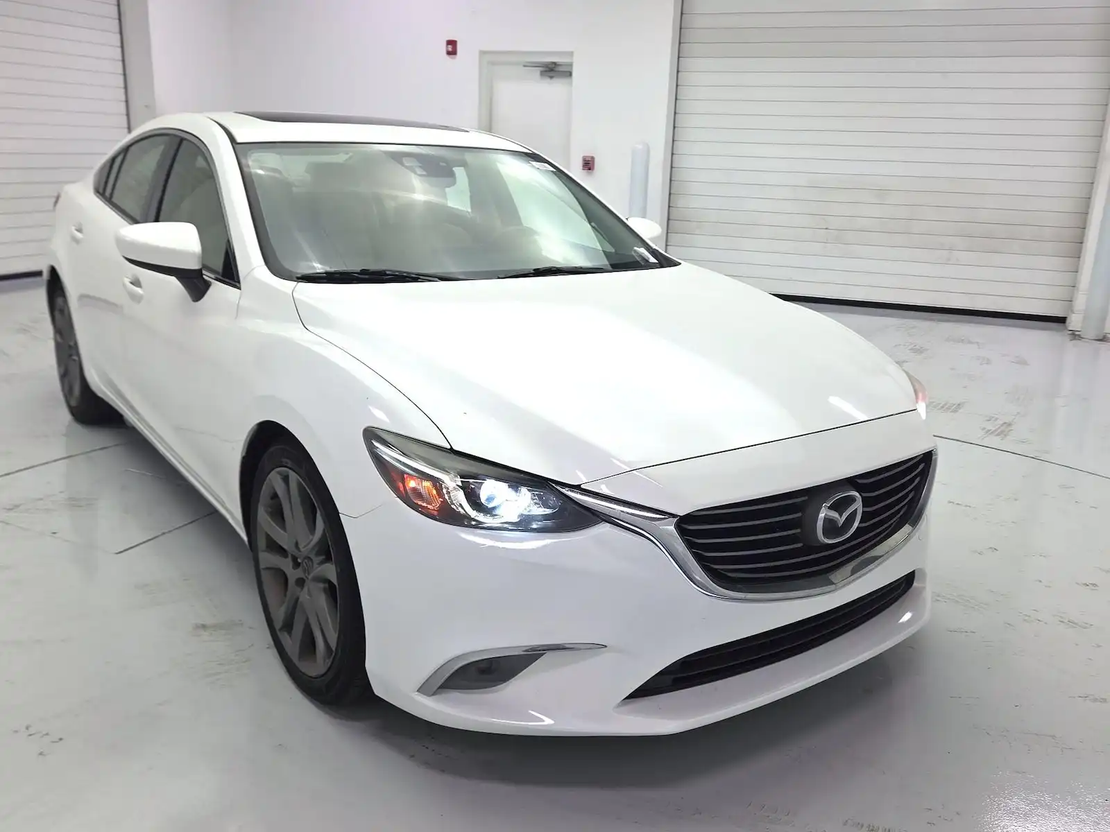 2016 Mazda EZ-6 Grand Touring Auto i's photo