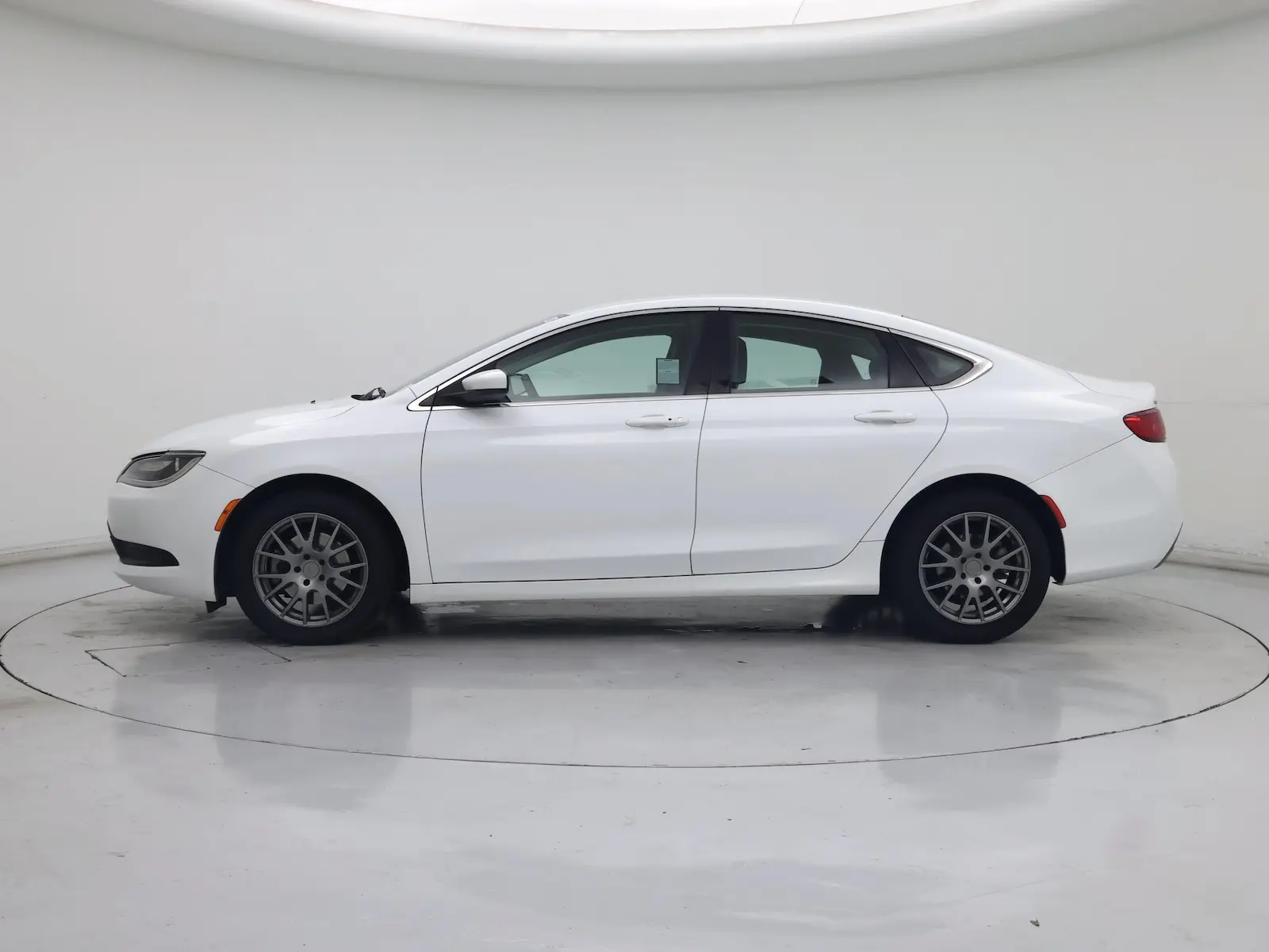 2015 Chrysler 200 LX photo 4