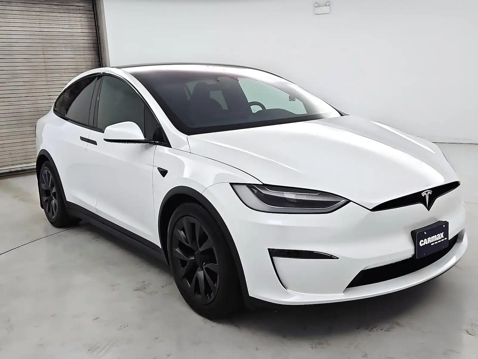 2024 Tesla Model X Long Range's photo