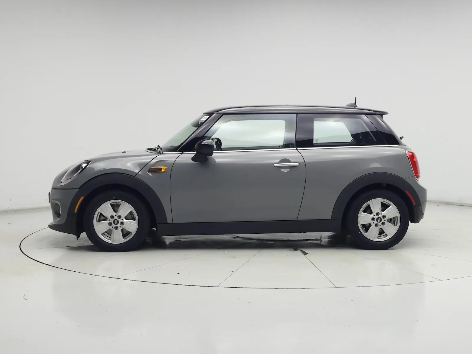 2018 MINI Cooper Hardtop photo 4