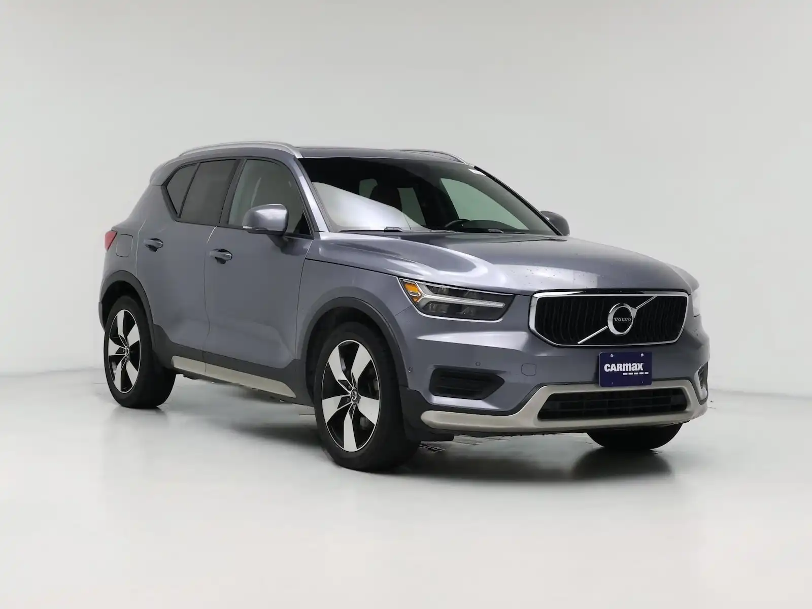 2019 Volvo XC40 T5 Momentum AWD's photo