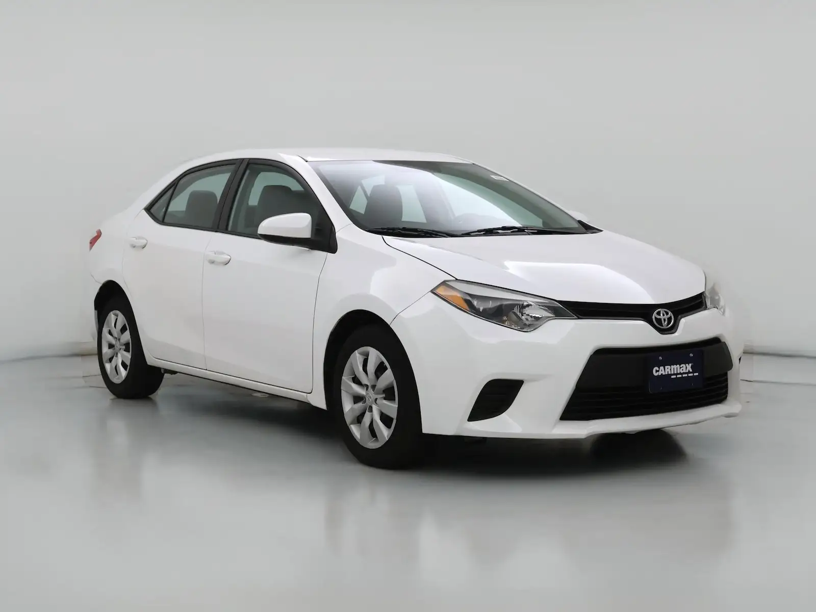 2014 Toyota Corolla LE AT photo 1