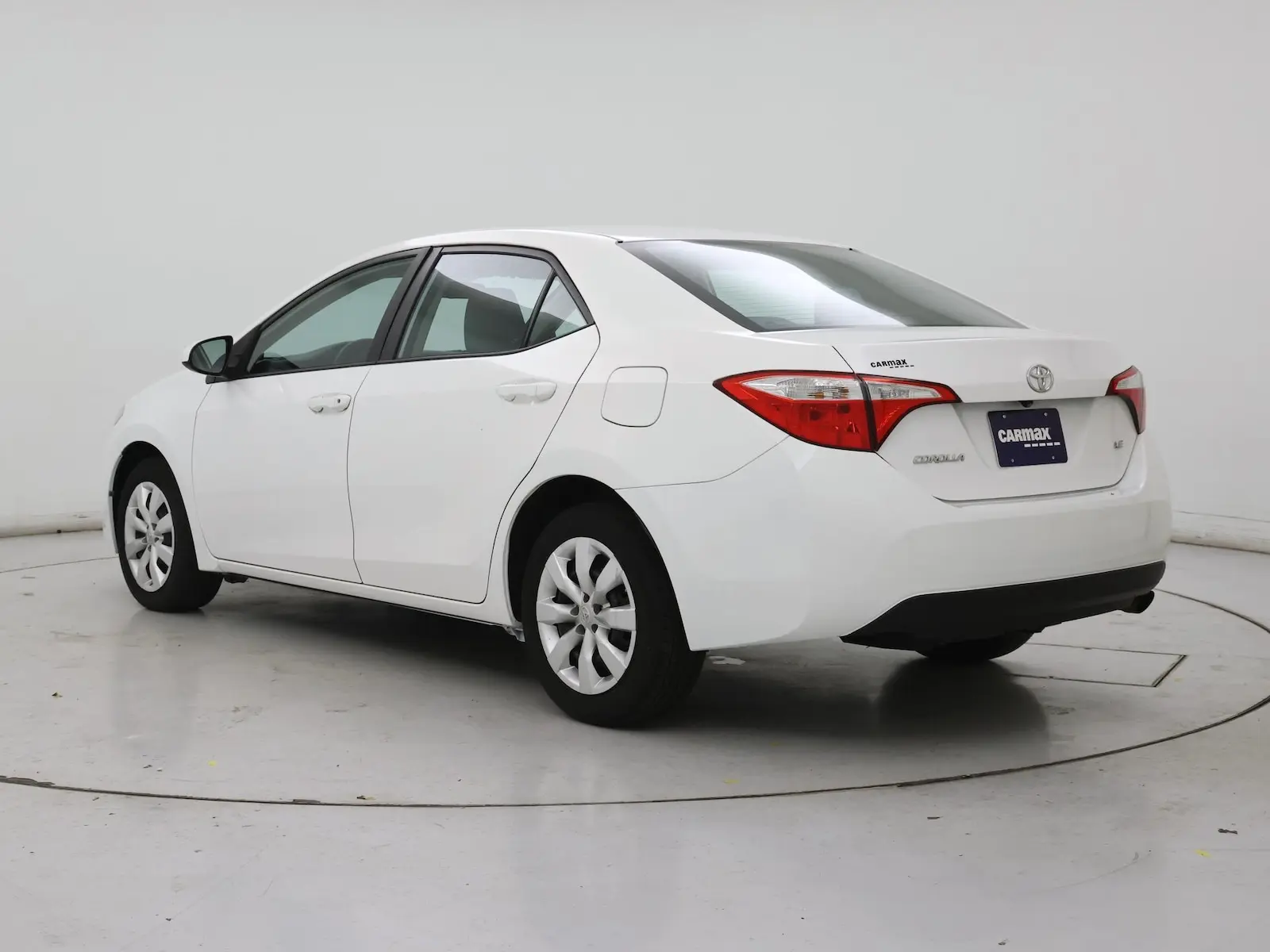 2014 Toyota Corolla LE AT photo 3