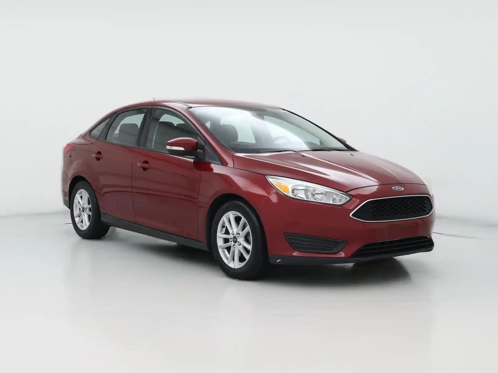 2016 Ford Focus SE Sedan's photo