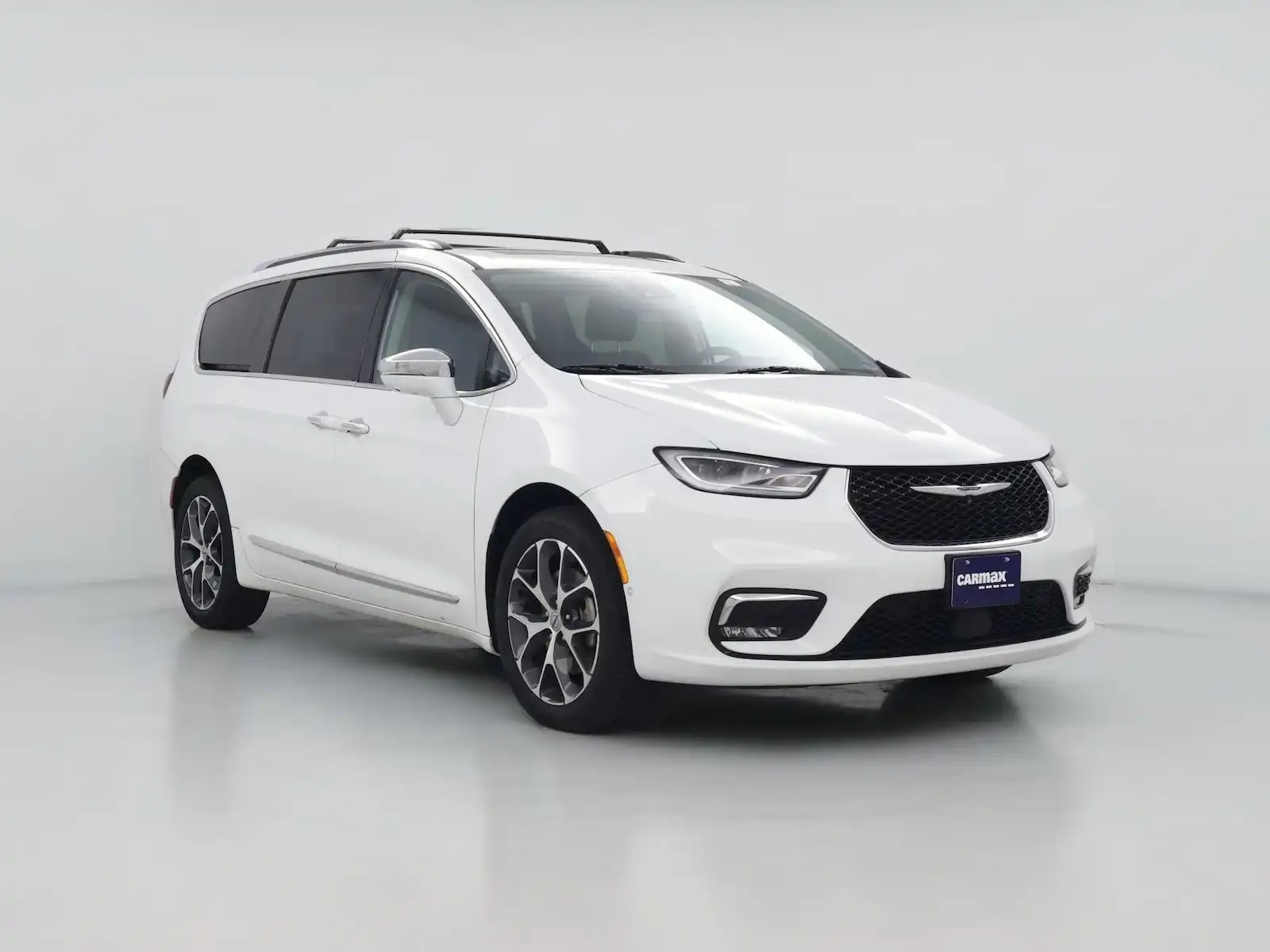 2021 Chrysler Pacifica Limited's photo