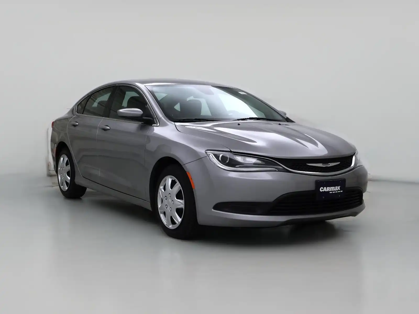 2016 Chrysler 200 LX's photo