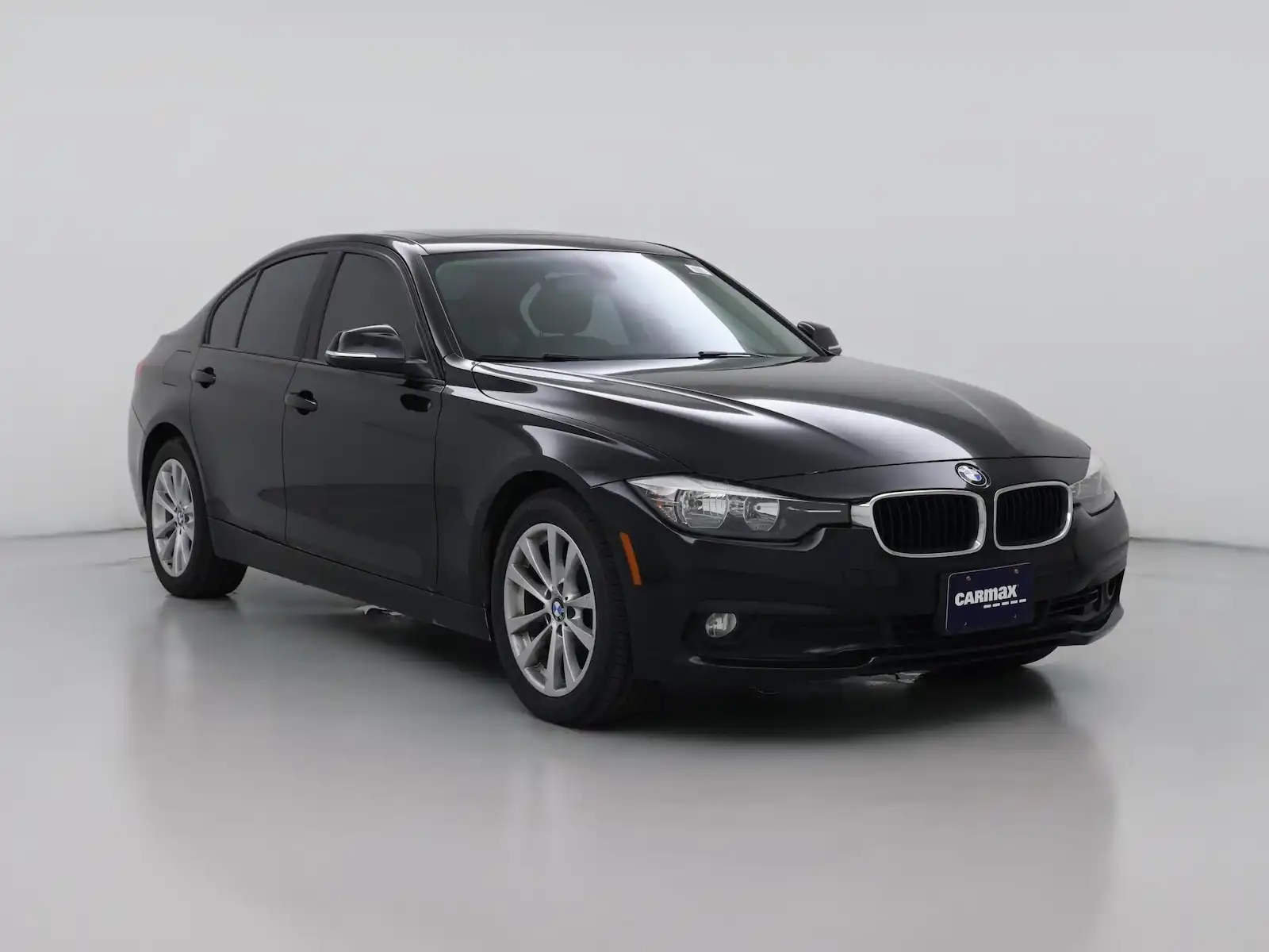 2016 BMW 3 Series 320i Sedan's photo