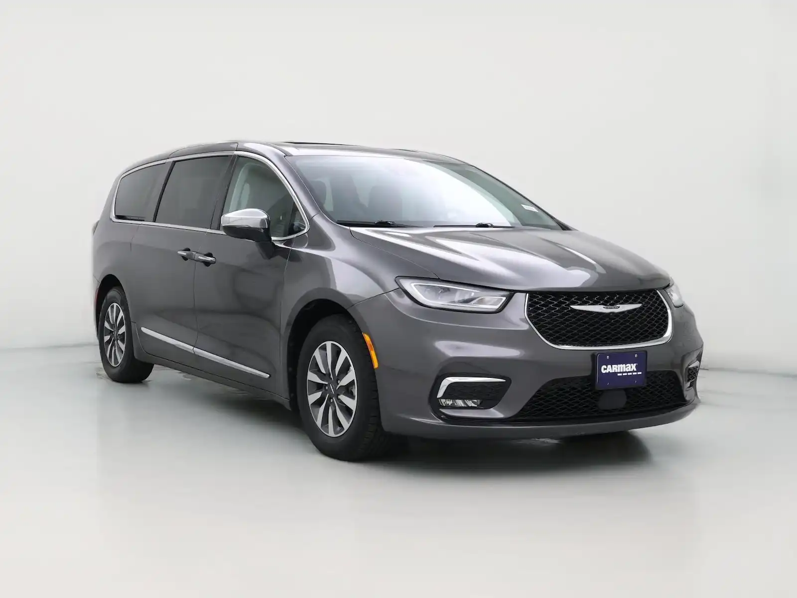 2023 Chrysler Pacifica Hybrid Limited's photo