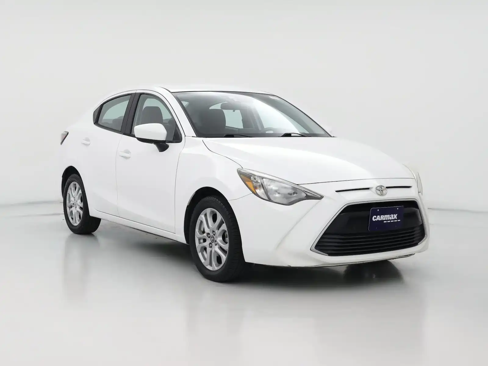 2017 Toyota Yaris iA AT's photo