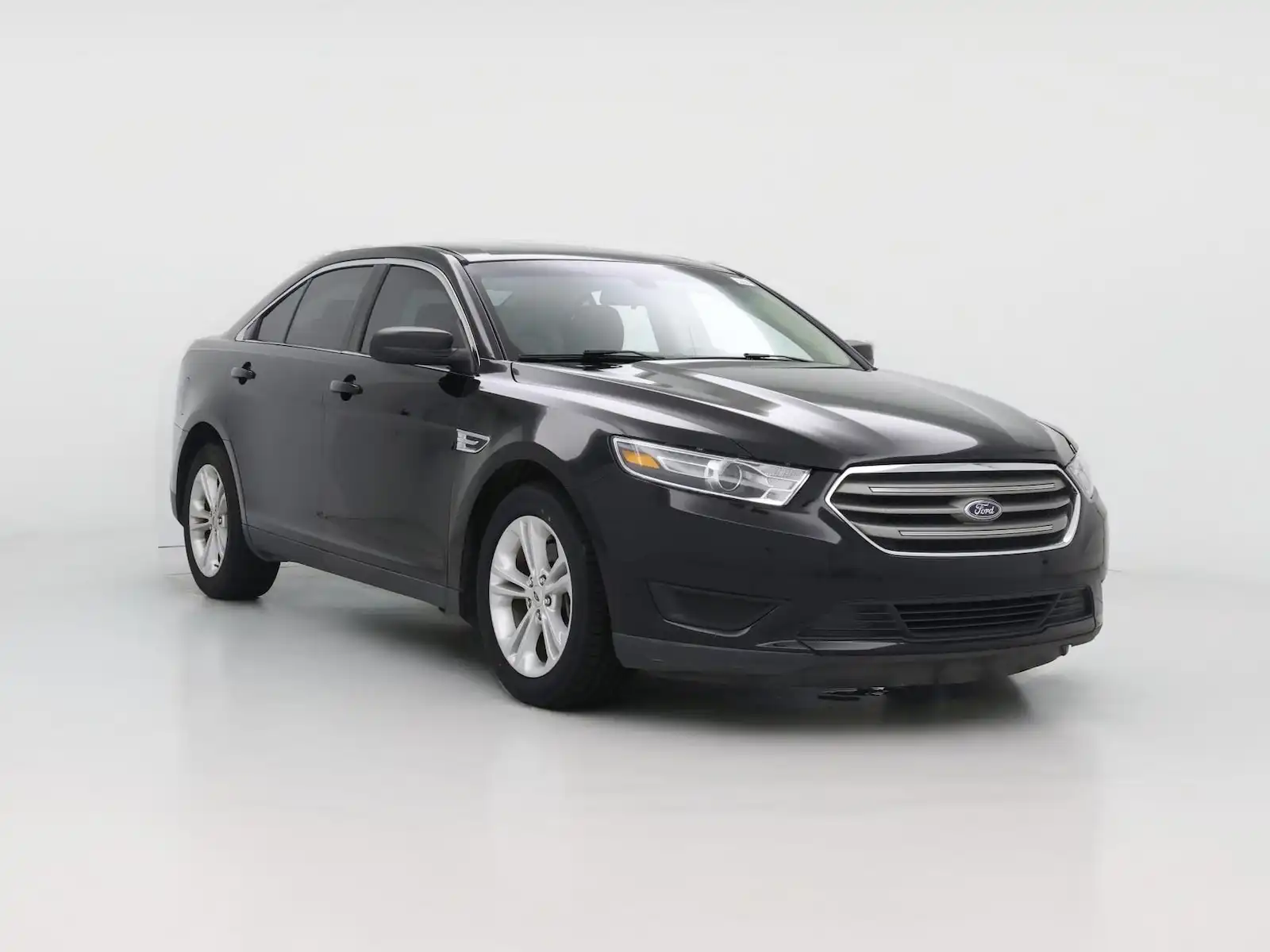2018 Ford Taurus SE FWD's photo