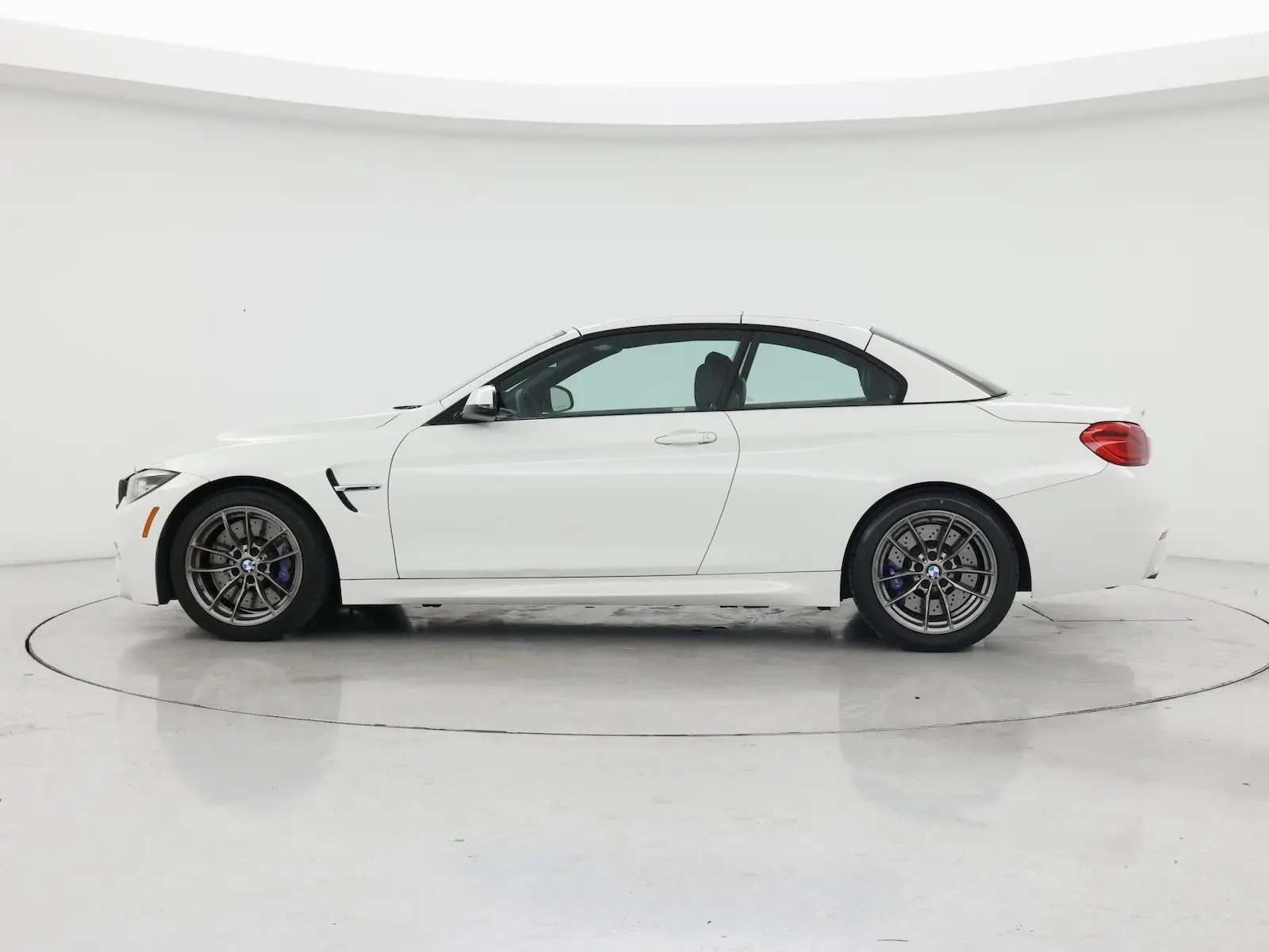 2018 BMW M4 Base photo 4