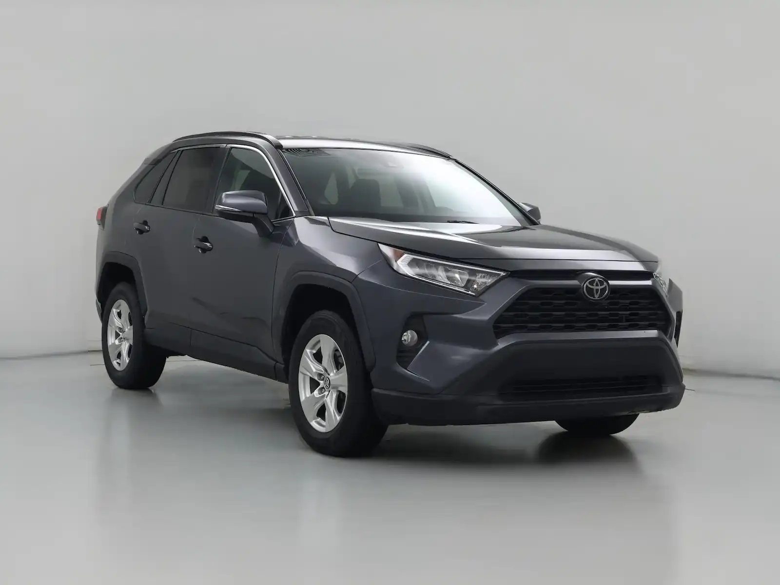 2021 Toyota RAV4 XLE FWD's photo