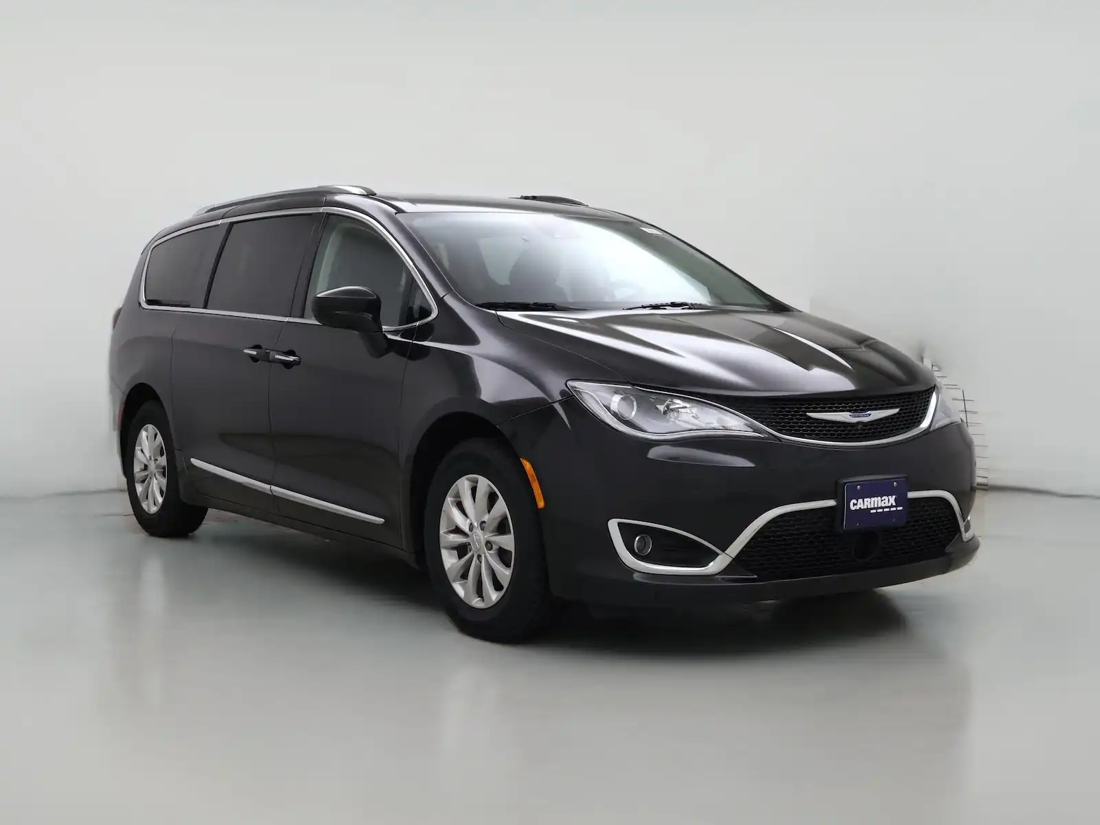 2018 Chrysler Pacifica Touring L's photo