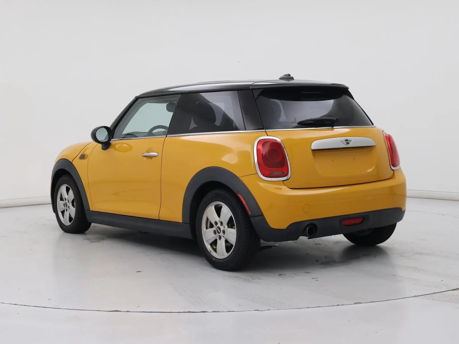 2015 MINI Cooper Base photo 3