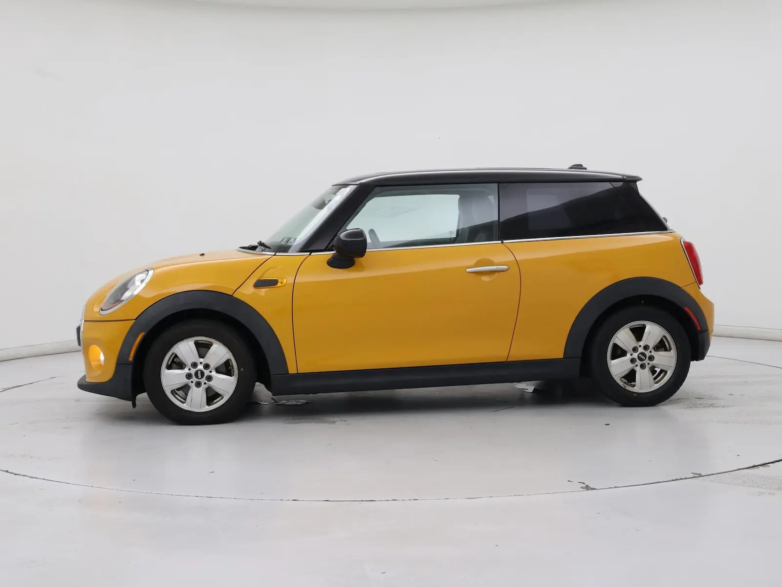 2015 MINI Cooper Base photo 4
