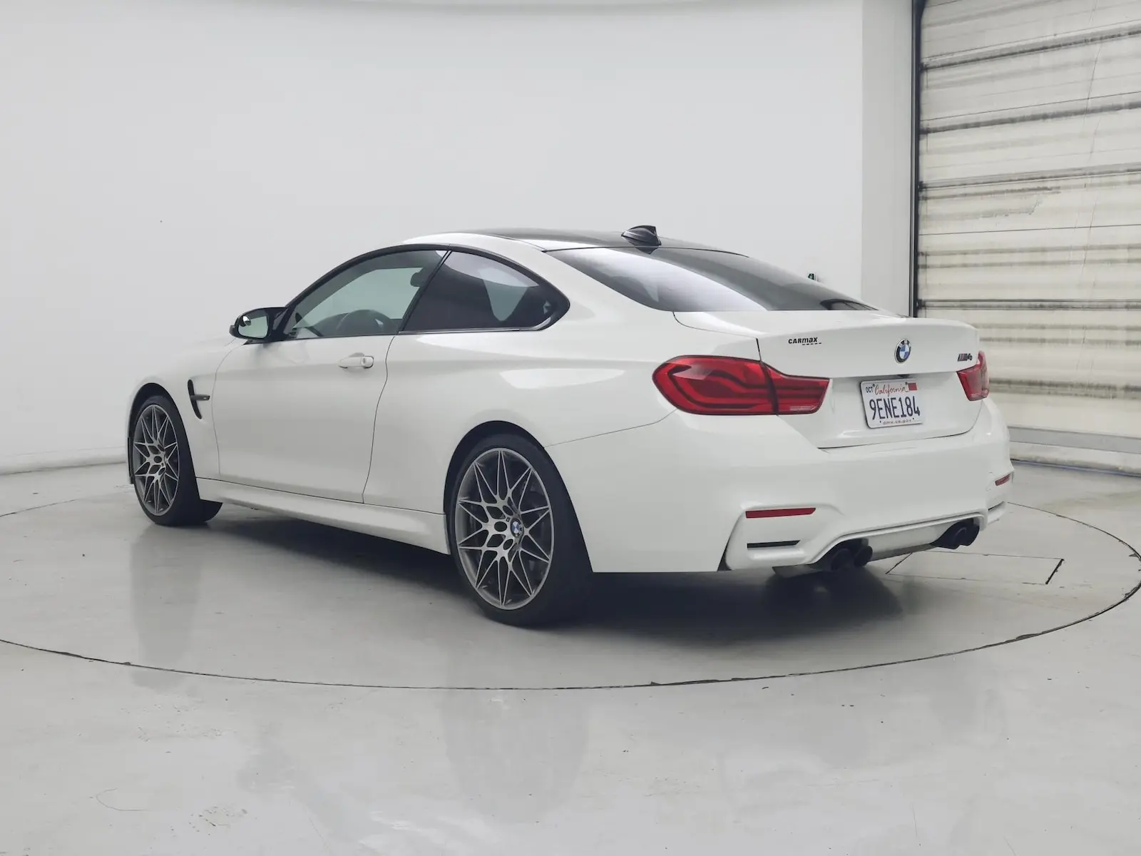 2018 BMW M4 Base photo 3