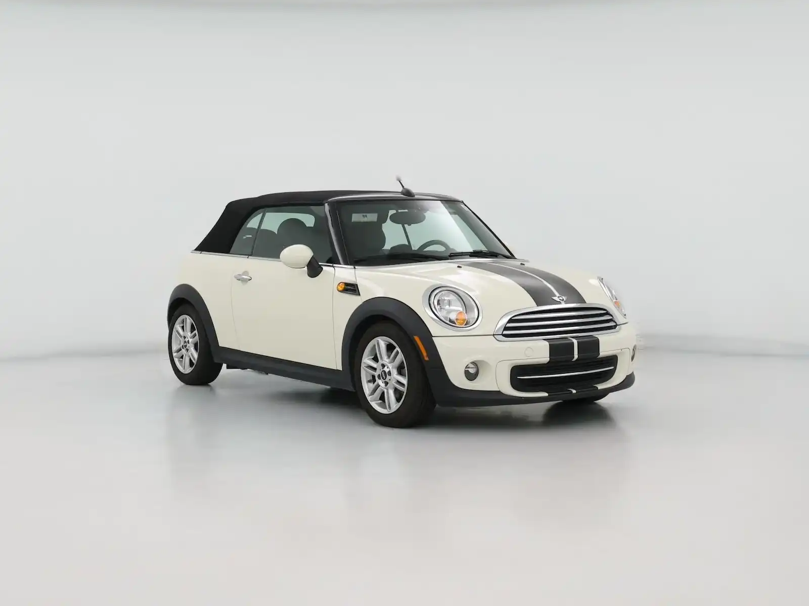 2015 MINI Cooper Base's photo