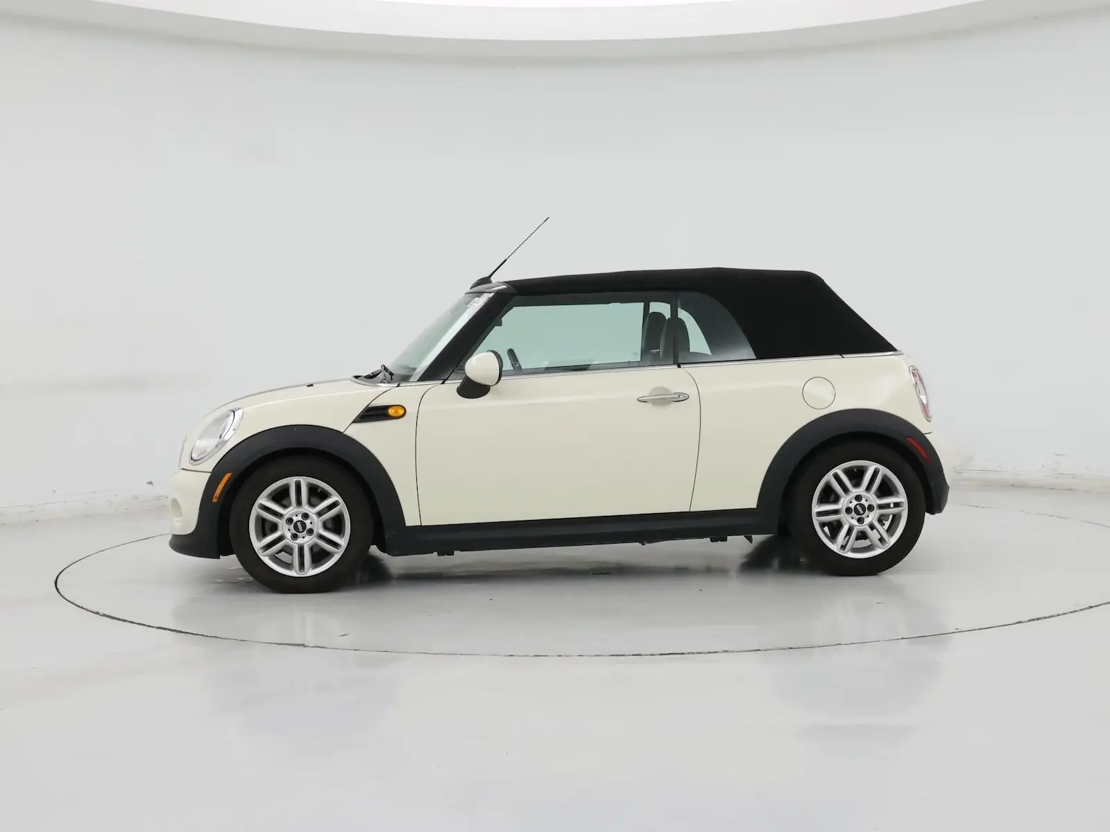 2015 MINI Cooper Base photo 4