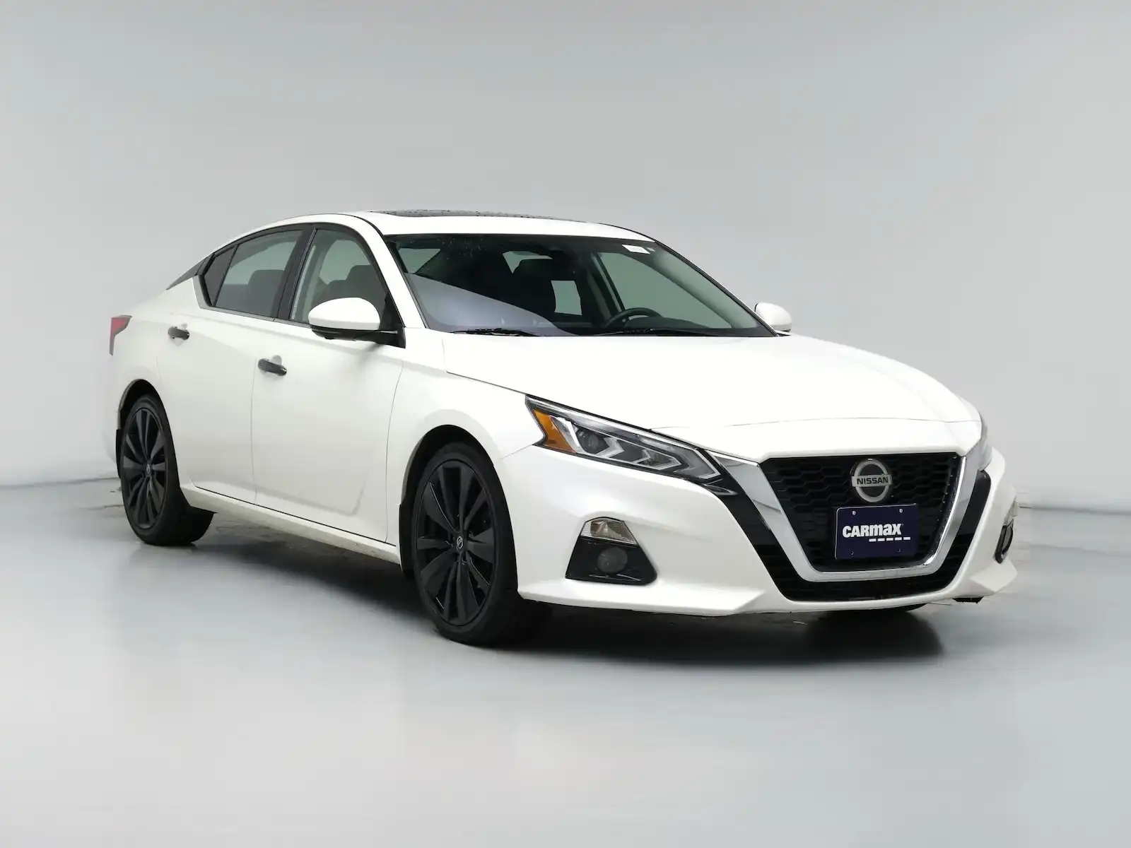 2019 Nissan Altima 2.5 Platinum's photo