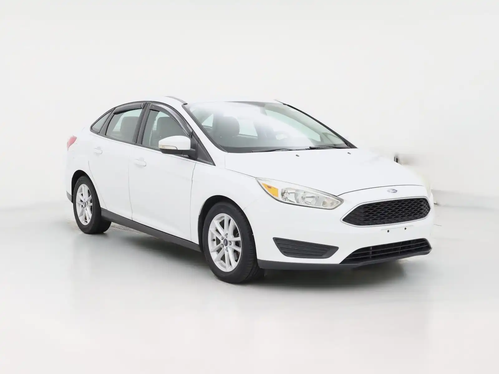 2015 Ford Focus SE Sedan's photo