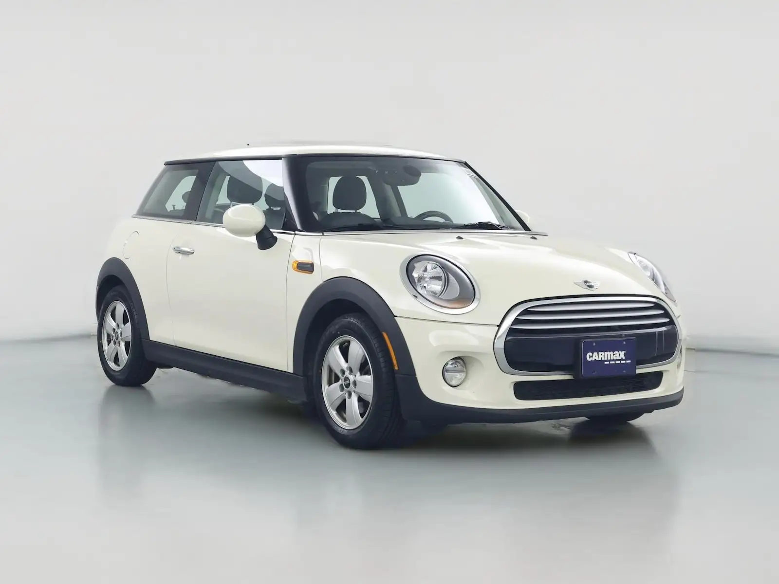 2015 MINI Cooper Base photo 1