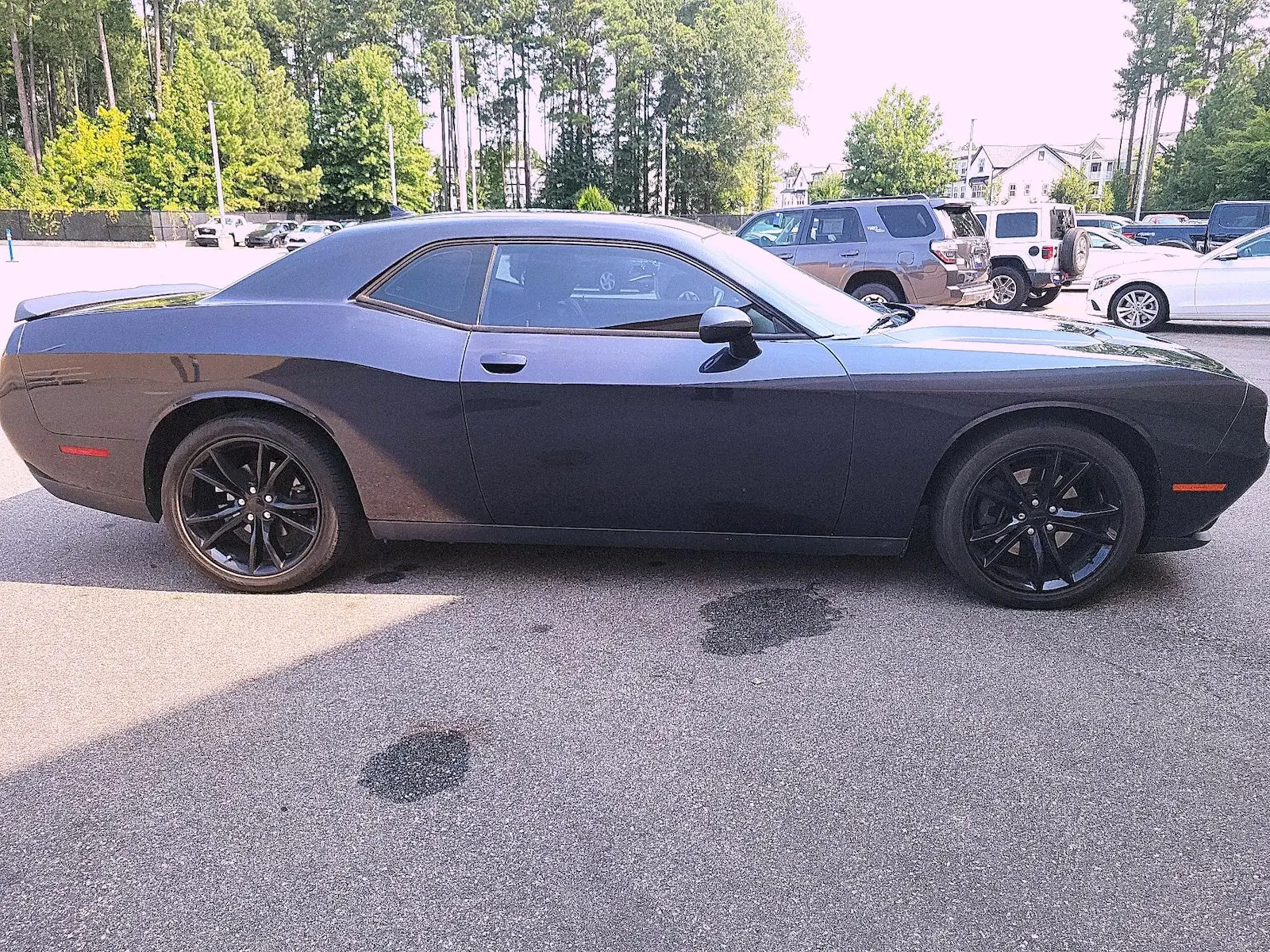 2016 Dodge Challenger SXT Plus photo 4