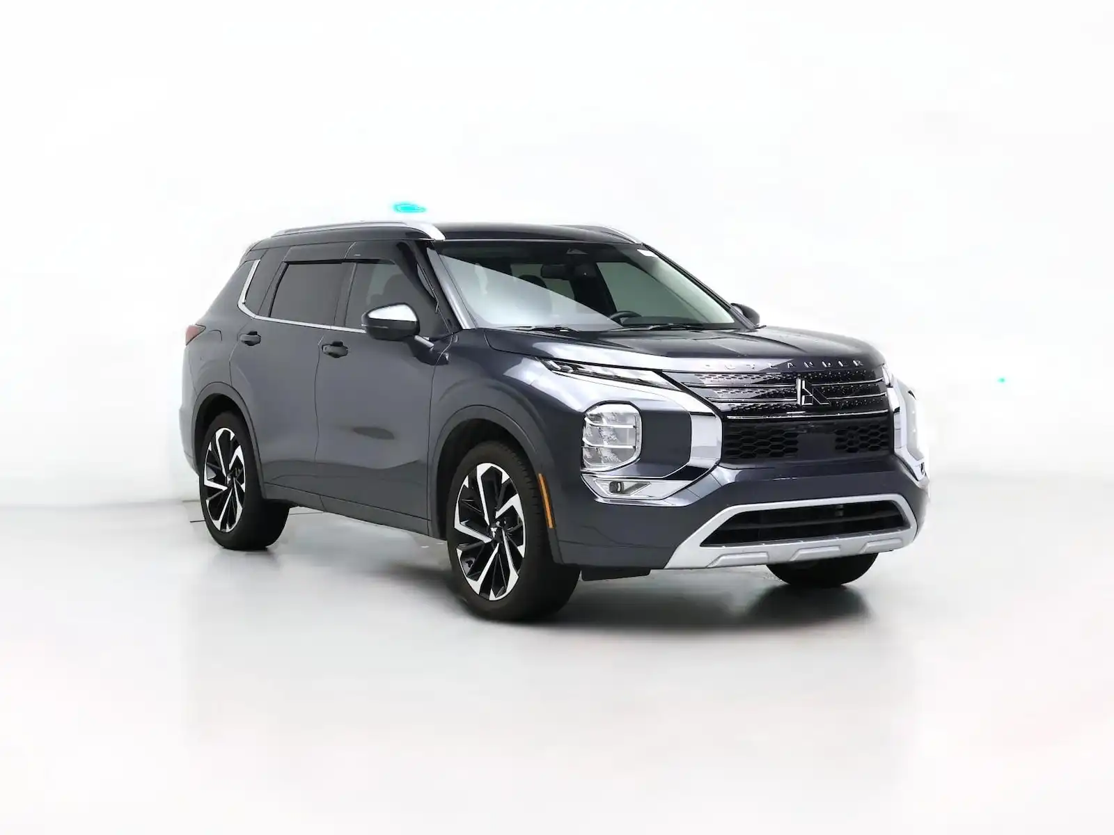 2024 Mitsubishi Outlander SEL FWD's photo