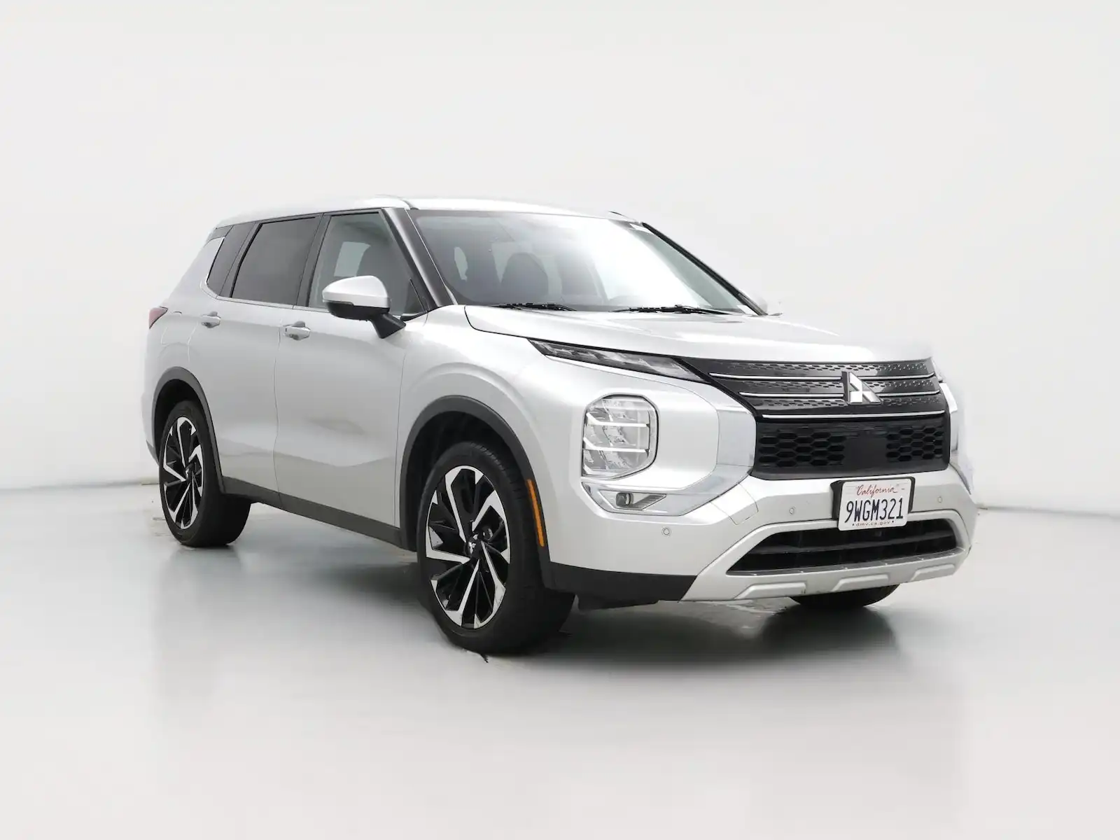 2024 Mitsubishi Outlander SE FWD's photo
