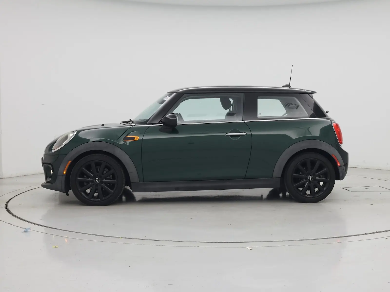 2017 MINI Cooper Base photo 4