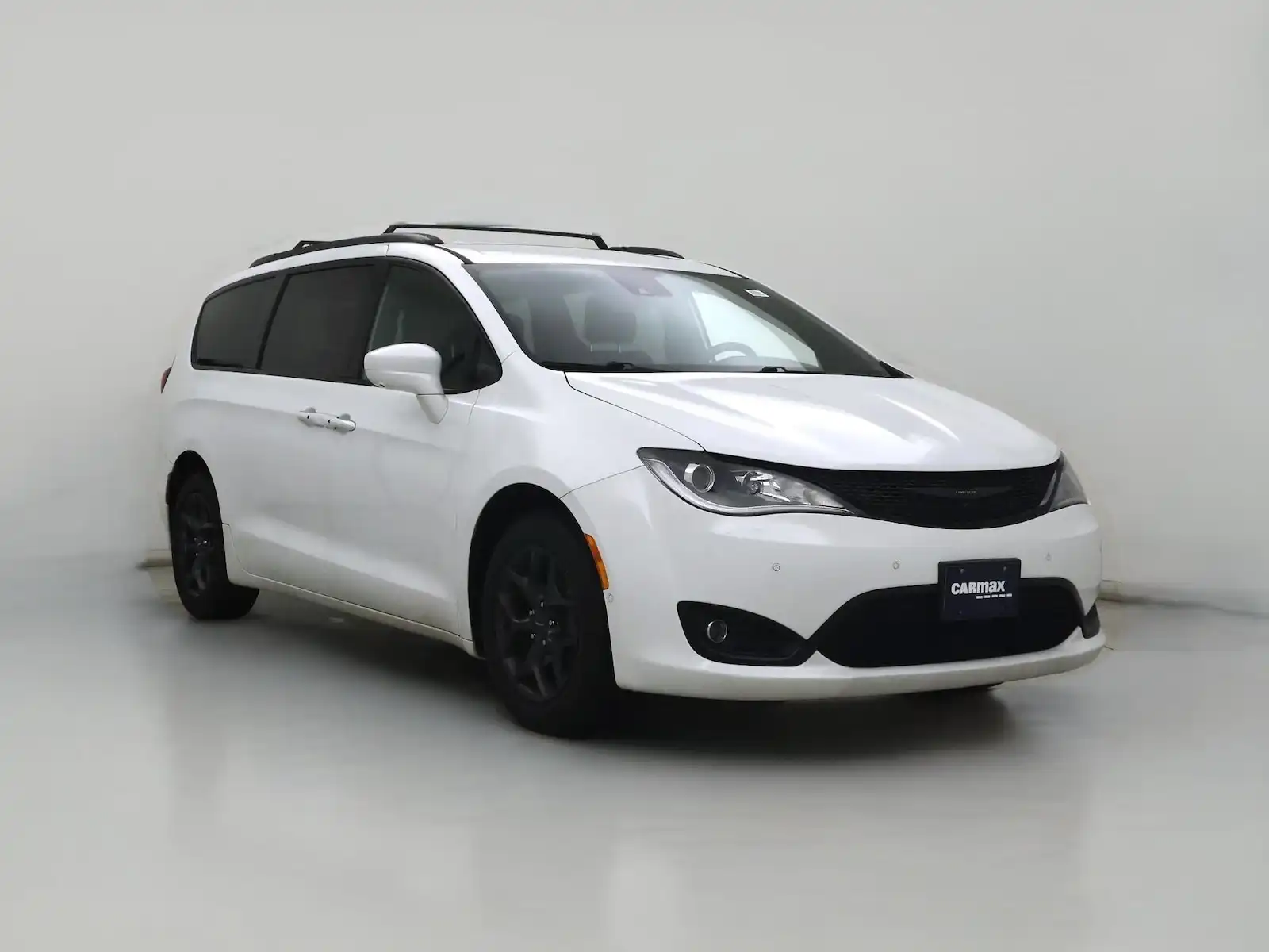 2019 Chrysler Pacifica Touring L's photo