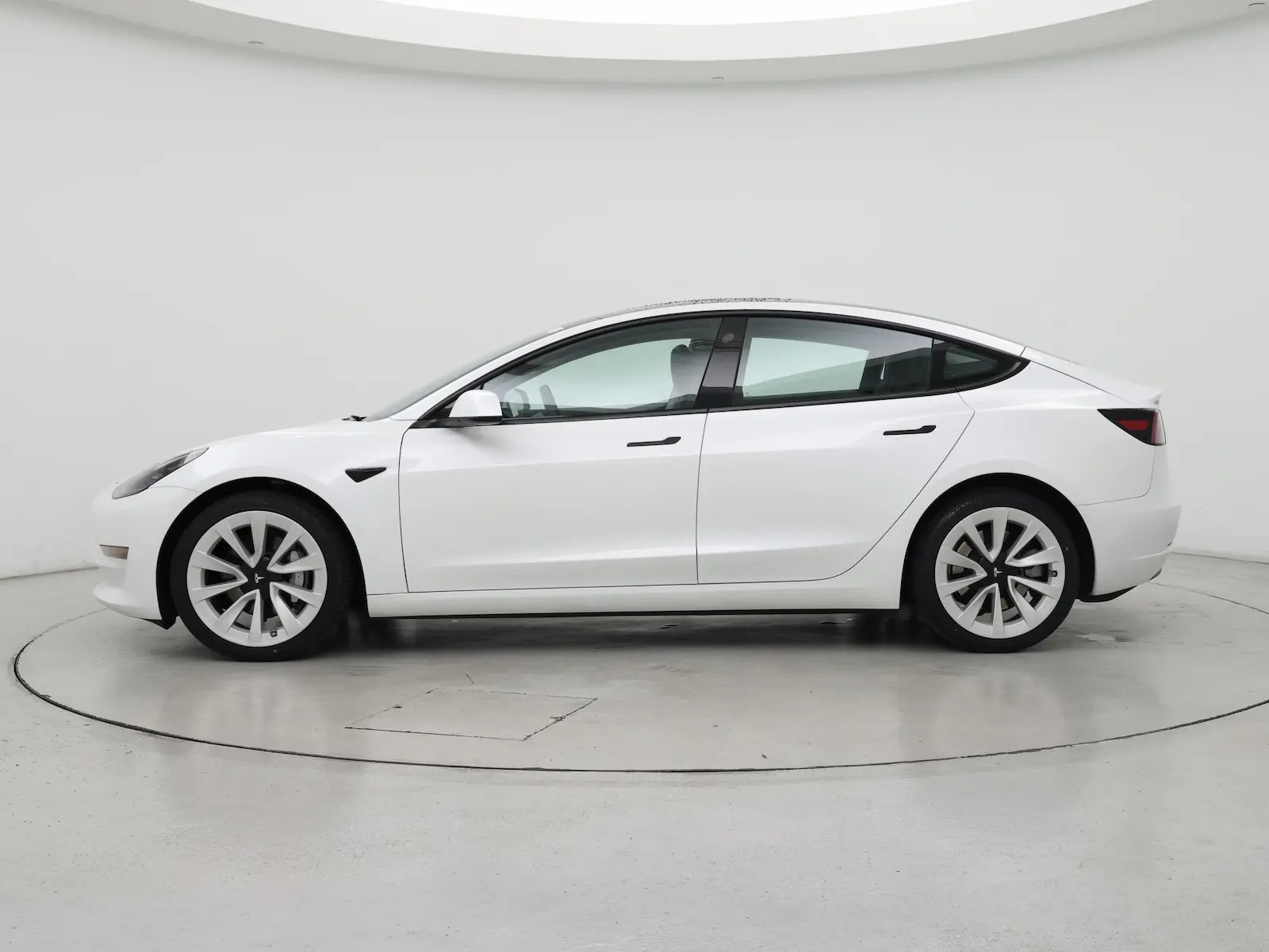 2023 Tesla Model 3 Base photo 4