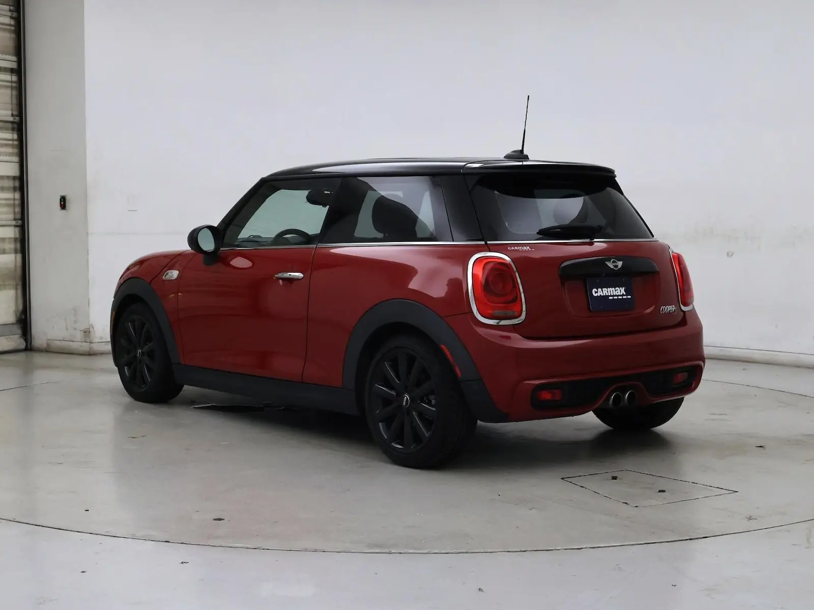 2015 MINI Cooper S photo 3