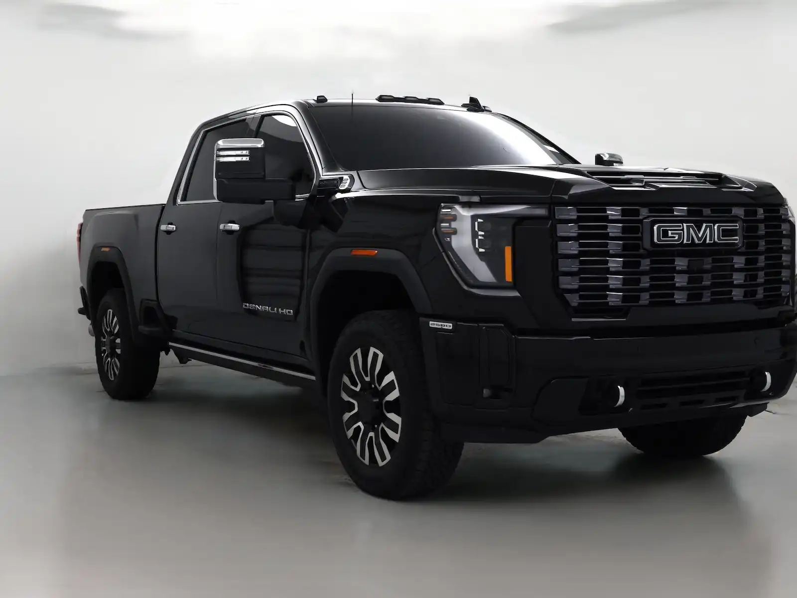 2025 GMC Sierra Denali Ultimate 4WD Crew Cab Standard Box's photo