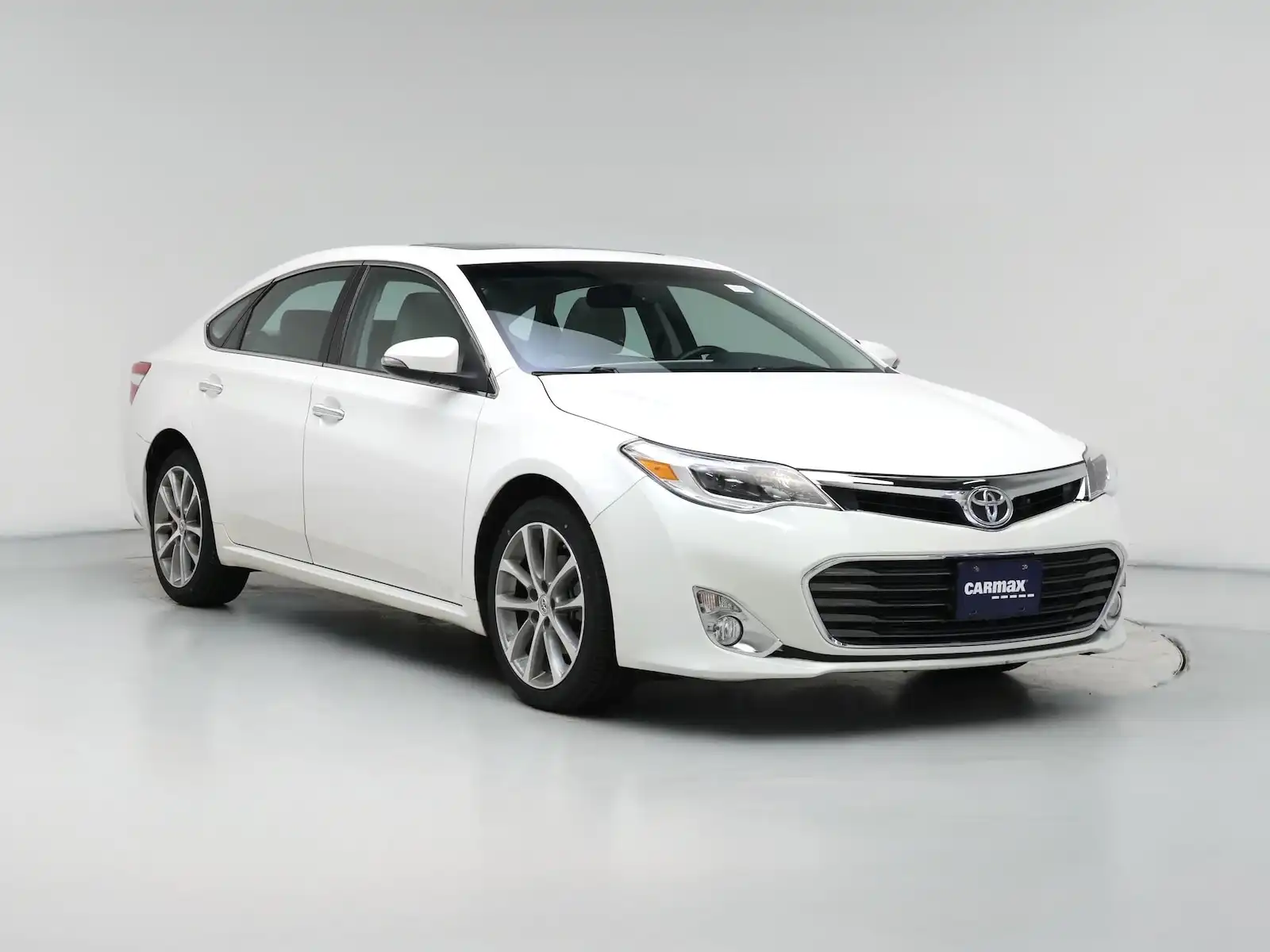 2015 Toyota Avalon XLE Touring's photo