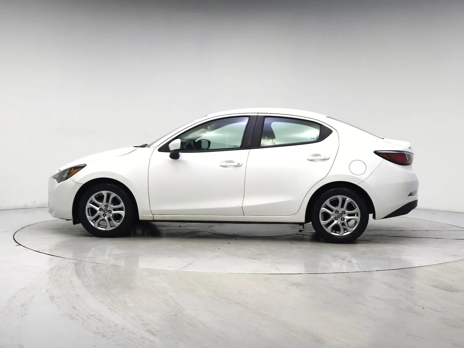 2016 Scion iA AT photo 4