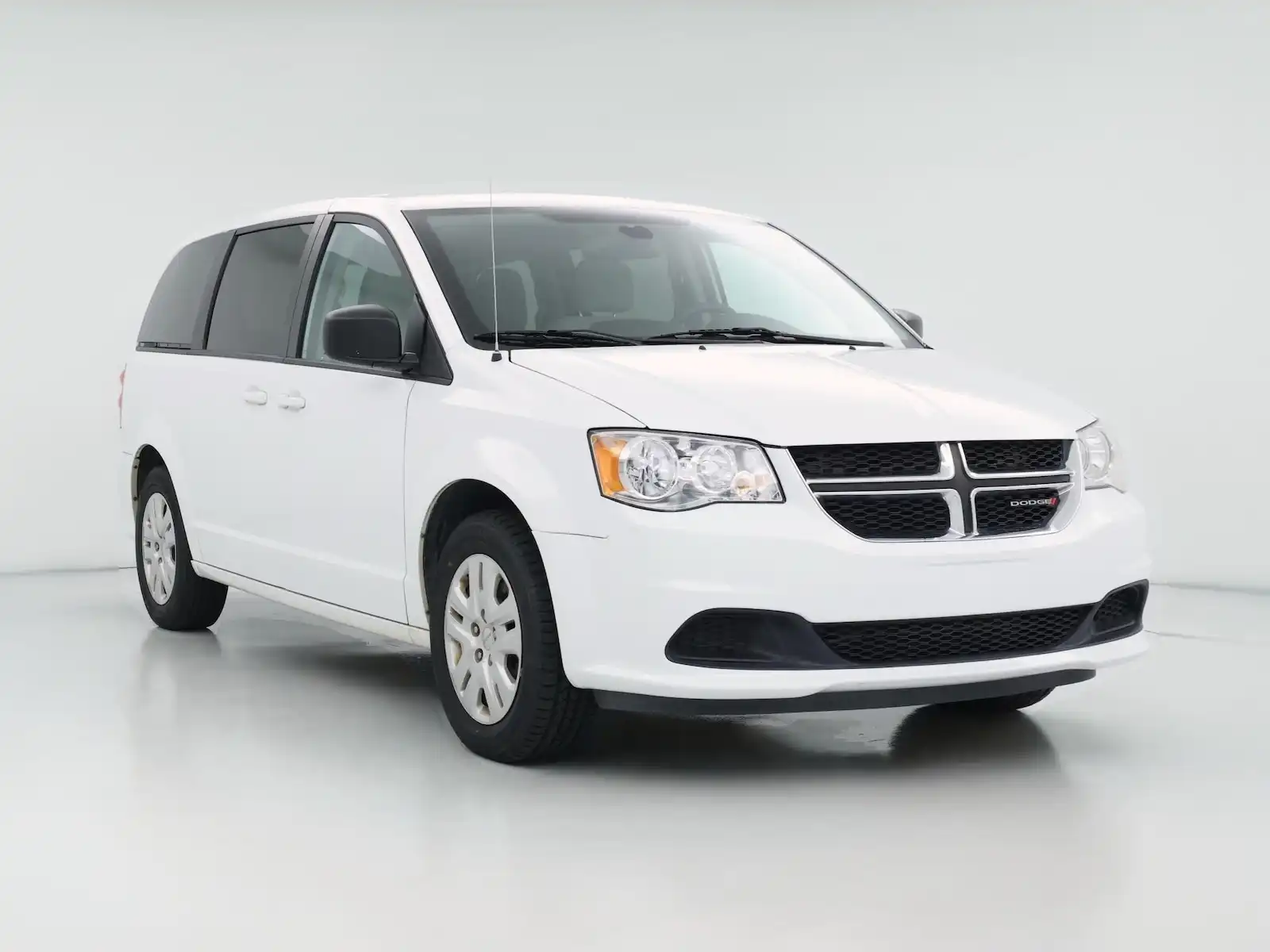 2018 Dodge Grand Caravan SE's photo