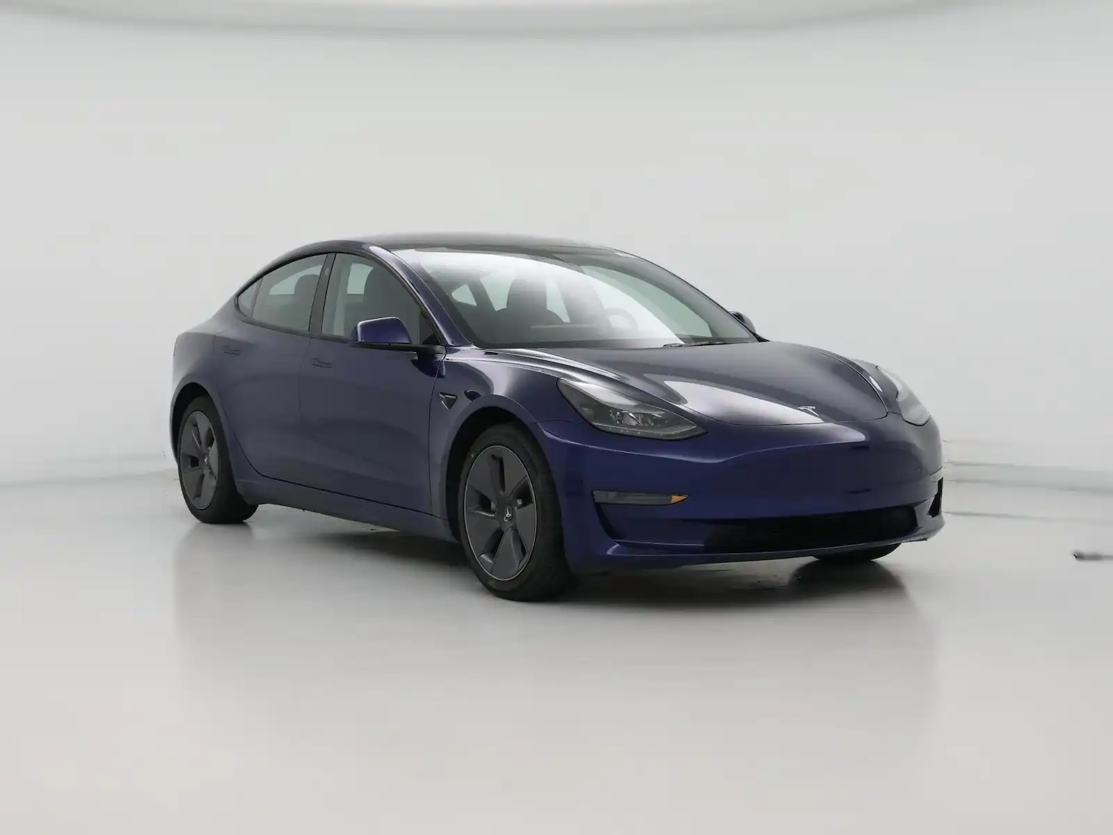 2022 Tesla Model 3 Standard Range Plus's photo