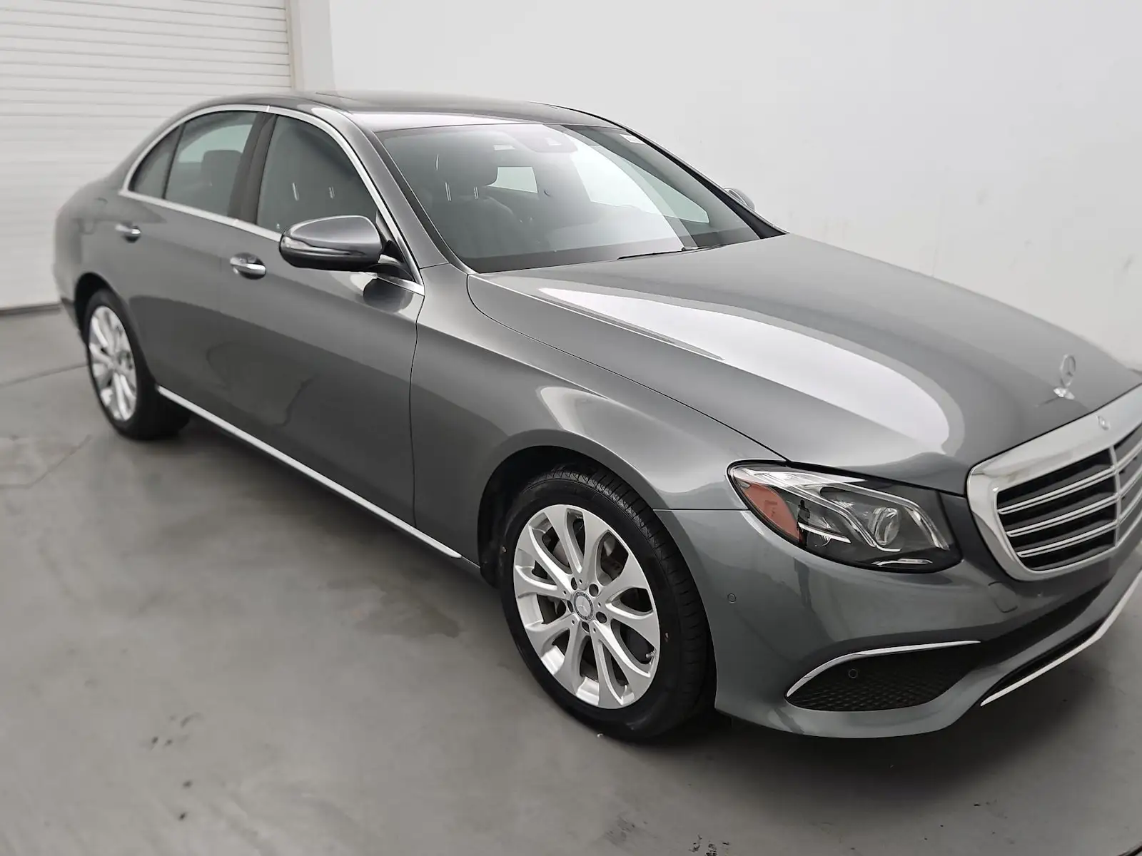 2017 Mercedes-Benz E-Class E300 photo 1