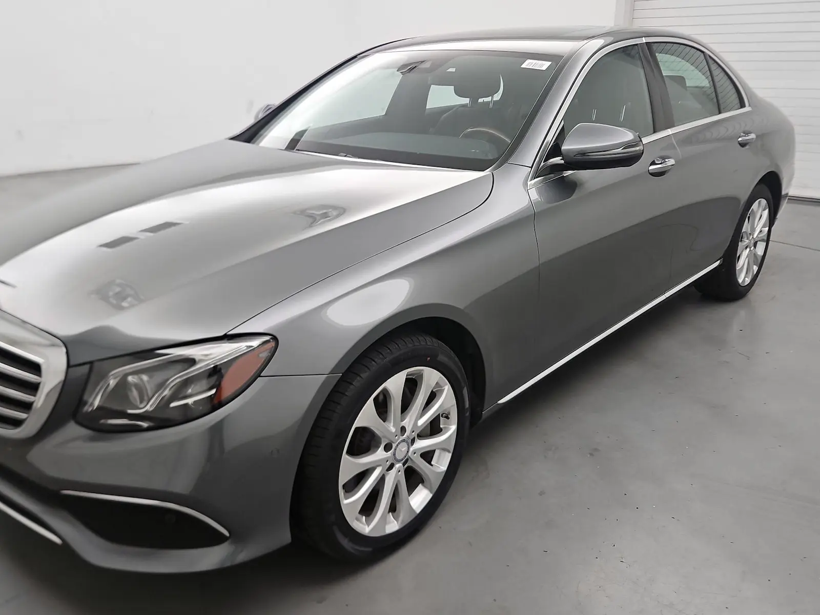 2017 Mercedes-Benz E-Class E300 photo 3