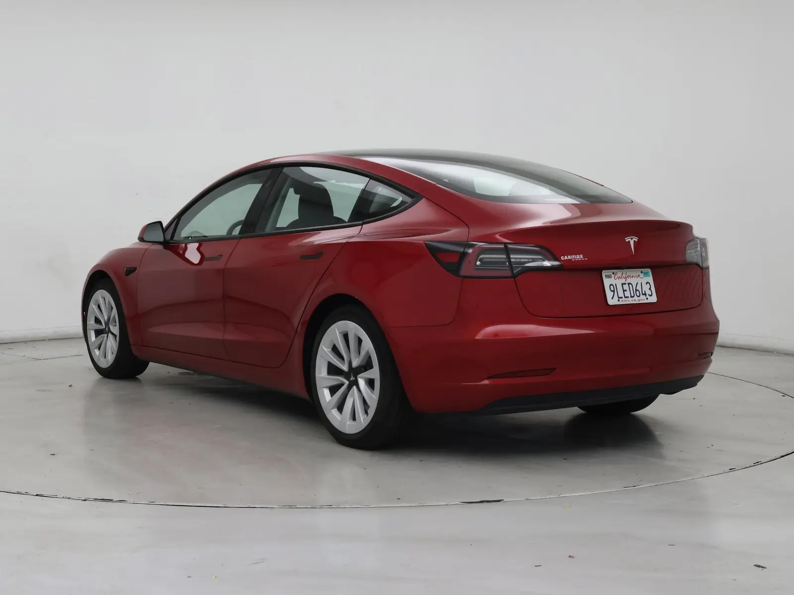 2021 Tesla Model 3 Standard Range Plus photo 3