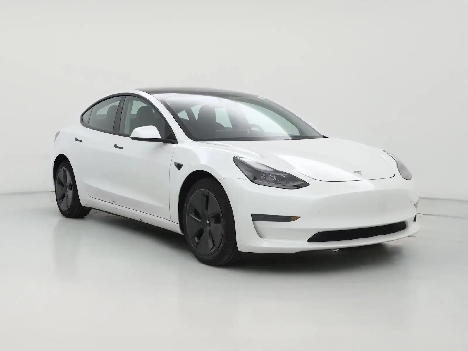 2023 Tesla Model 3 Base's photo