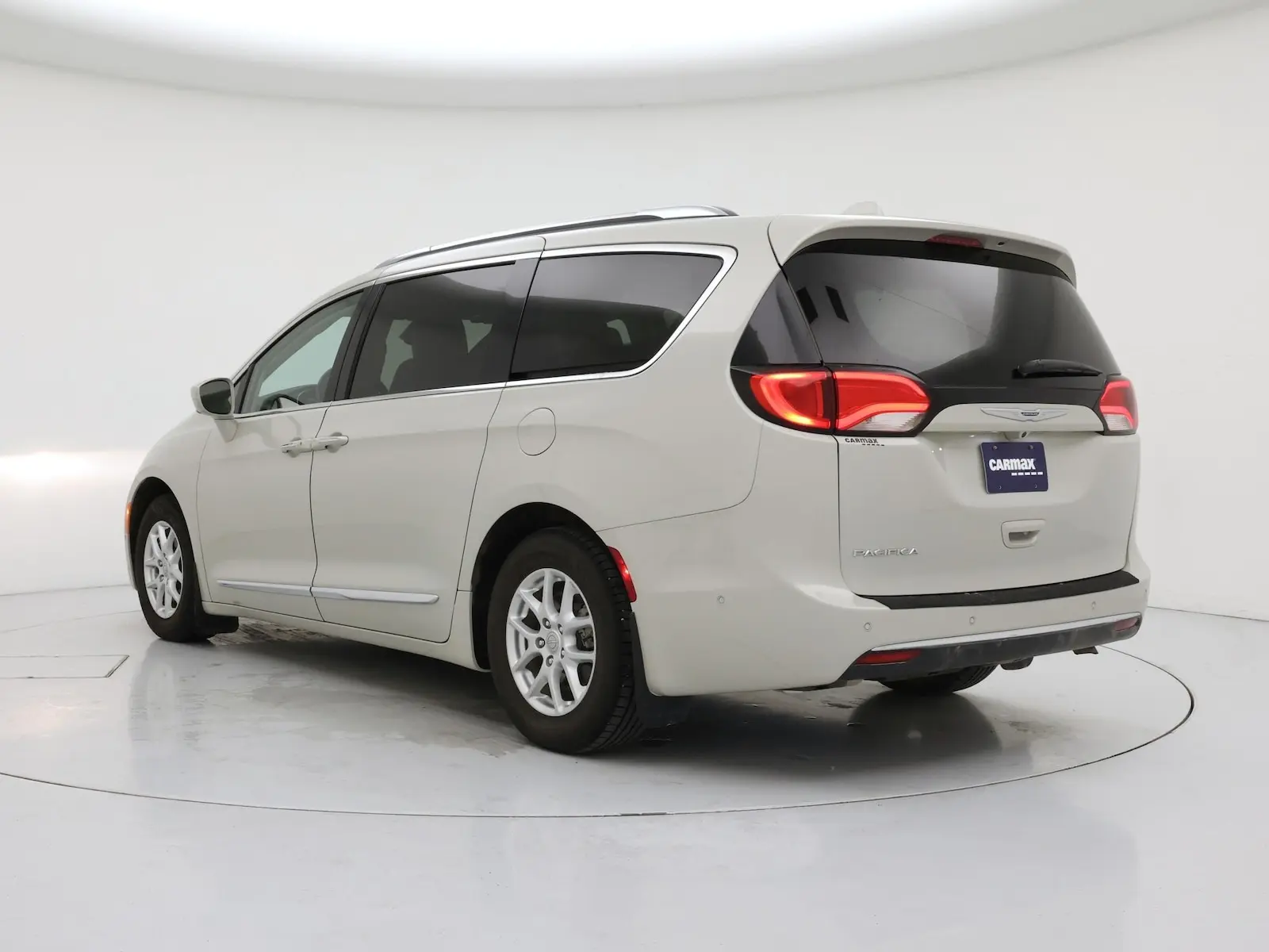 2020 Chrysler Pacifica Touring L photo 3