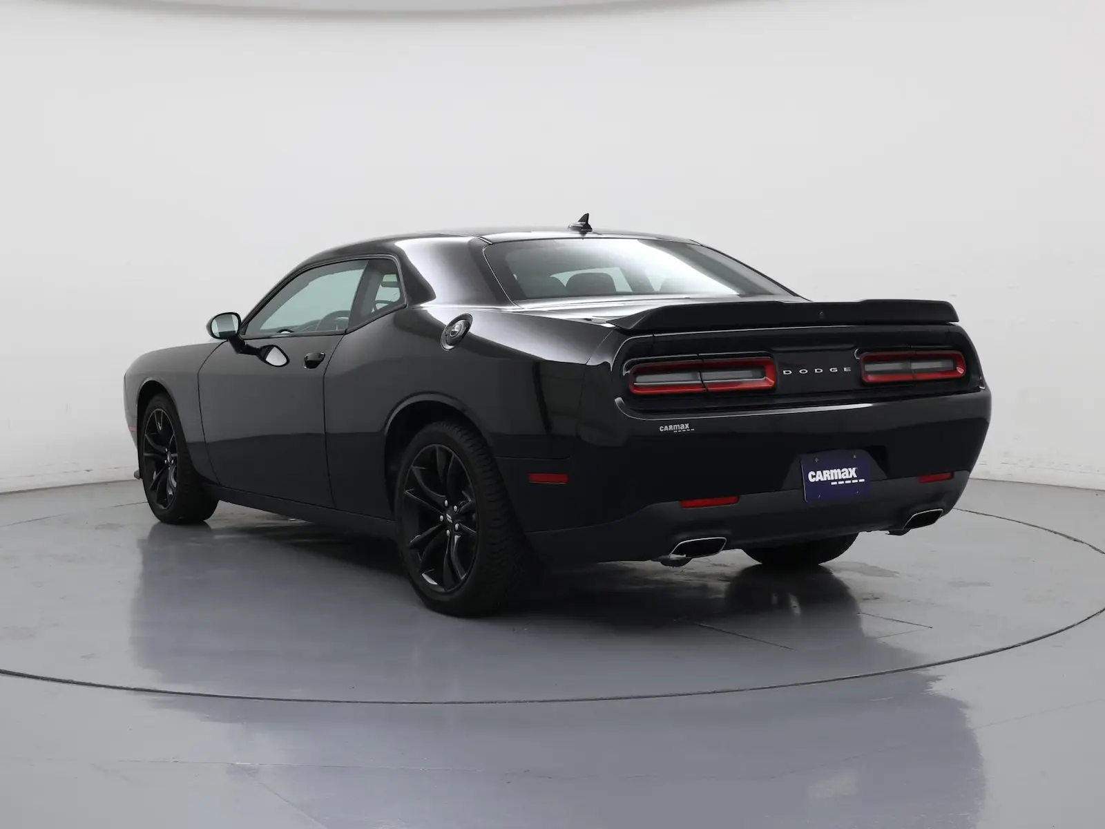 2017 Dodge Challenger SXT photo 3
