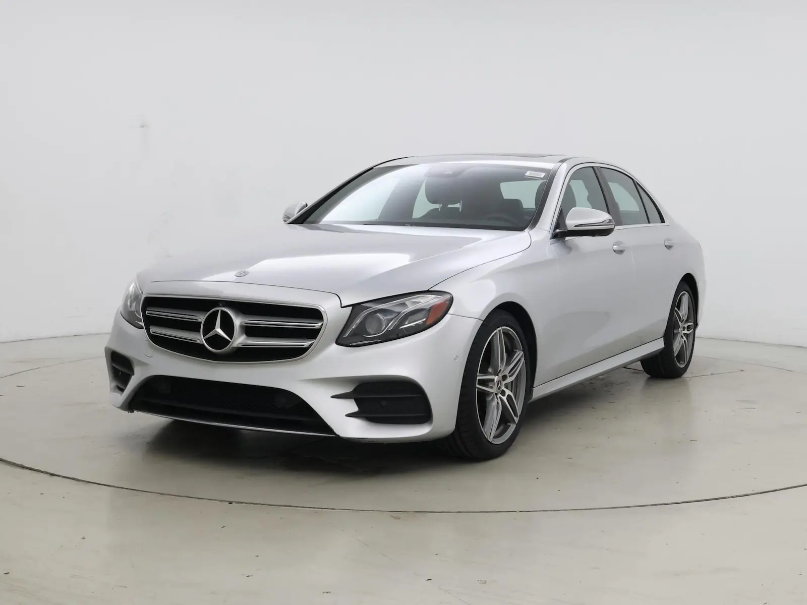 2019 Mercedes-Benz E-Class E300 photo 5