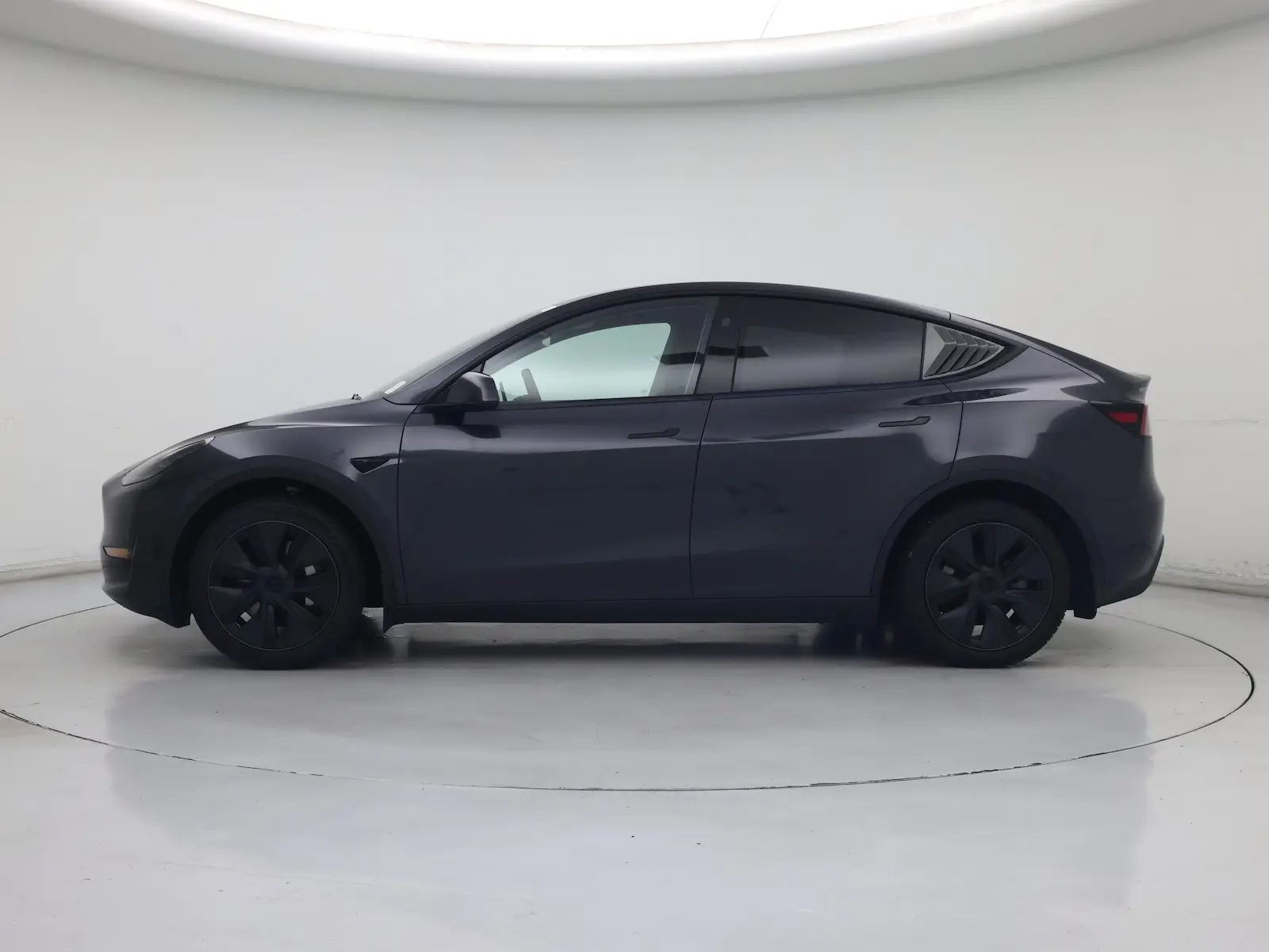 2024 Tesla Model Y Long Range RWD photo 4